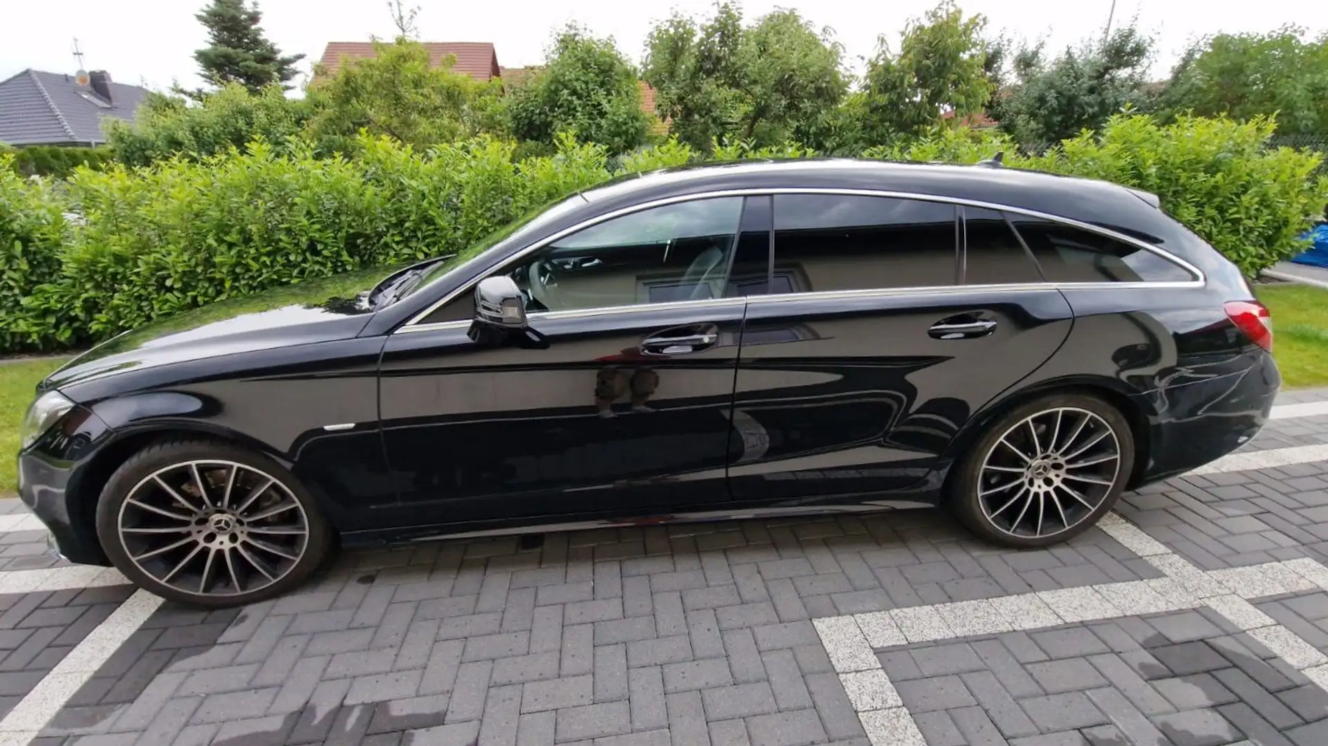 Mercedes-Benz CLS 350 CLS Shooting Brake 350 d 4Matic 9G-TRONIC Final Ed Černá - 1