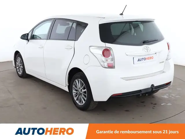 Toyota Verso view 4