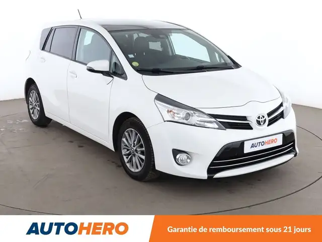 Toyota Verso view 8