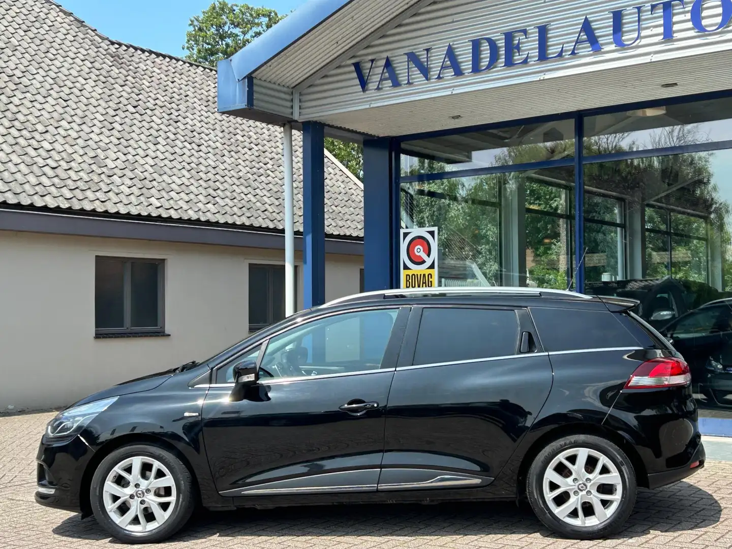 Renault Clio Estate 0.9 TCe Limited Navi Camera Park.Sens Airco Zwart - 2