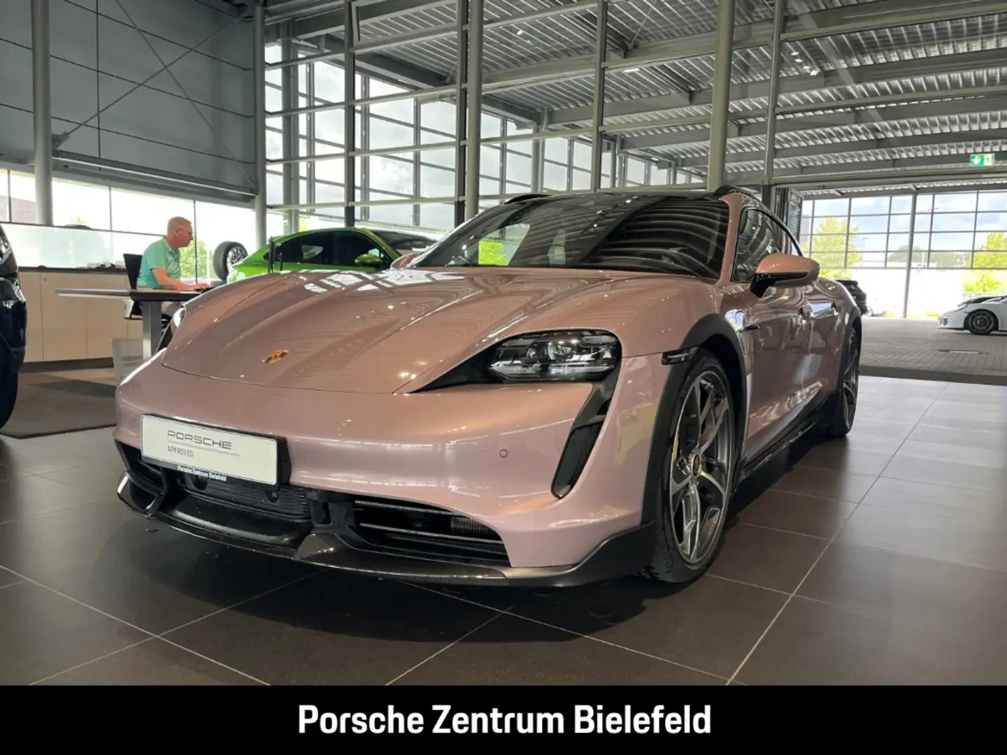 Porsche Taycan Turbo S Cross Turismo Burmester Panorama Mauve - 1