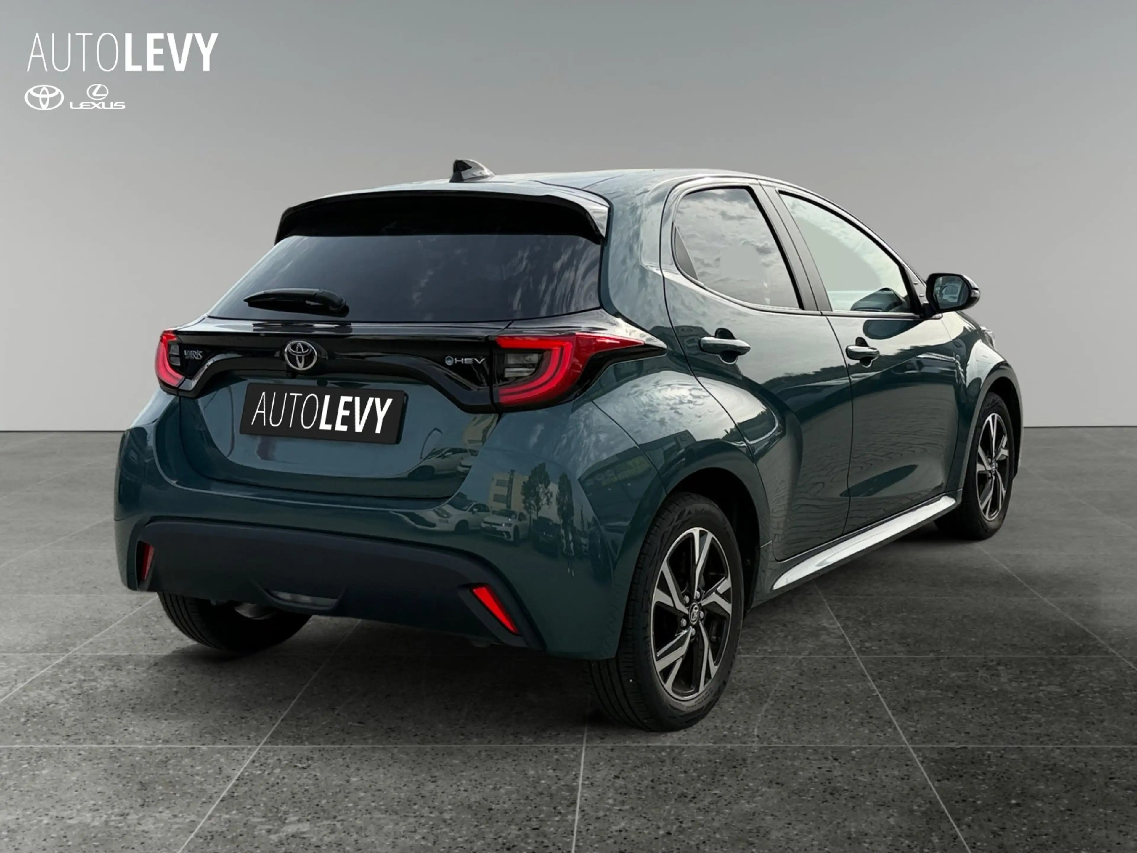 Toyota Yaris Style Hybrid CRAPLAY*LED*RFK*SHZ*LHZ*ACC — photo 6