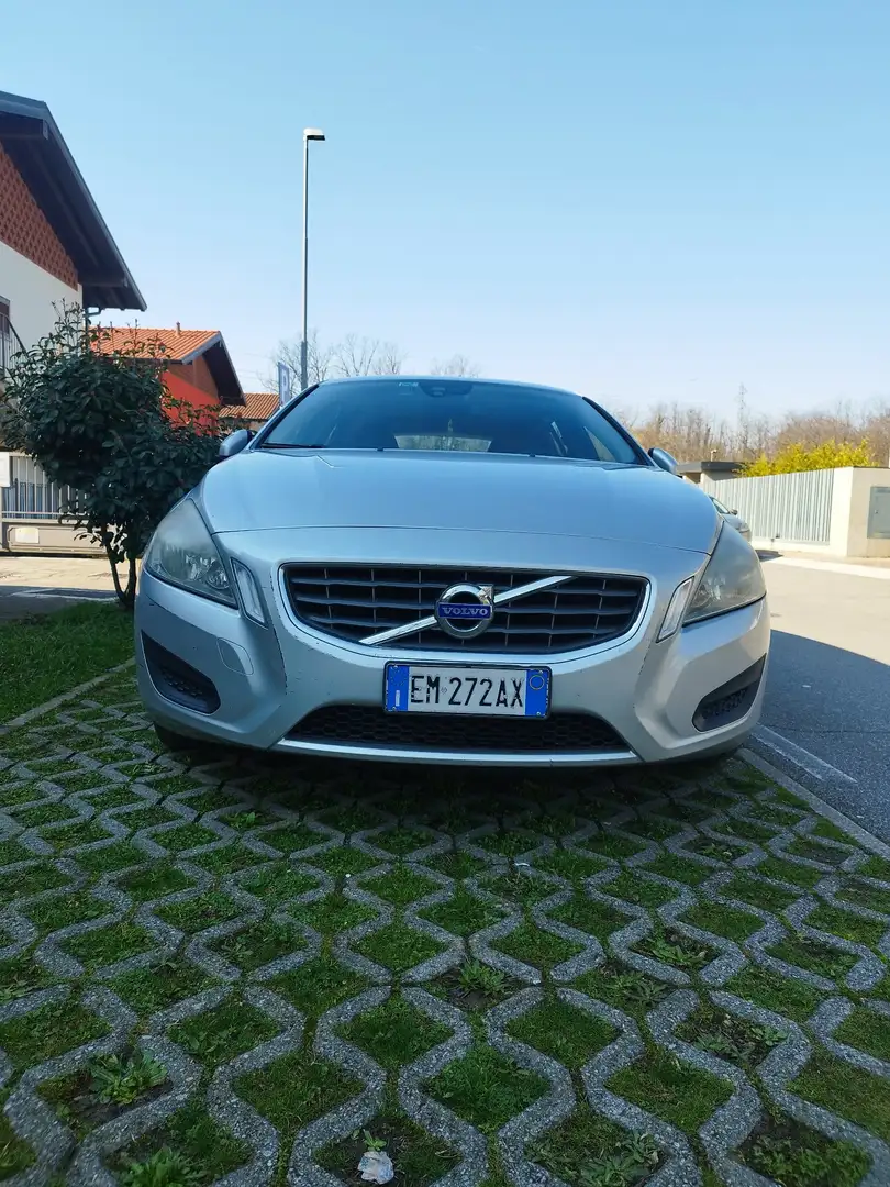 Volvo V60 2.0 d3 Momentum - 2