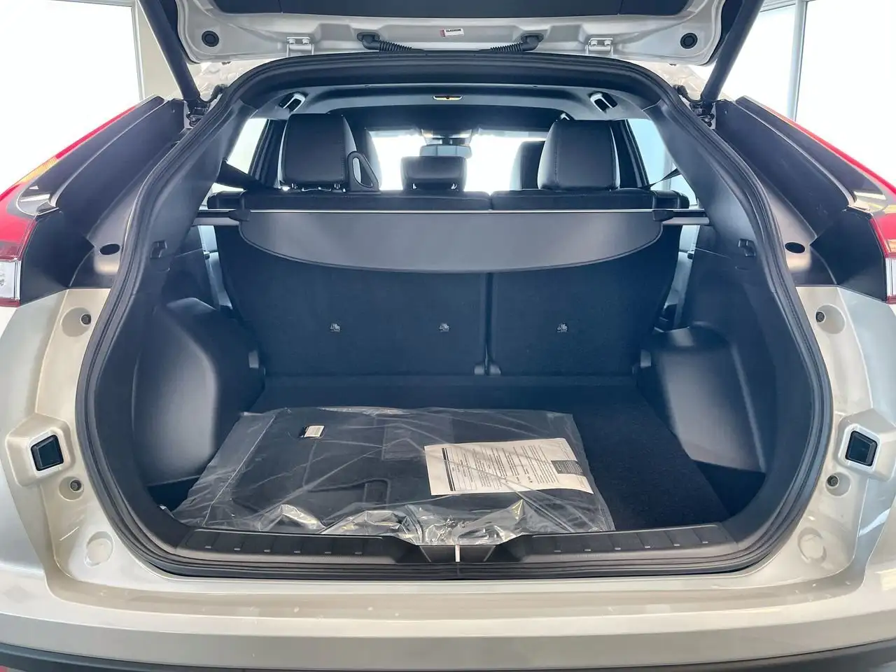 Mitsubishi Eclipse Cross снимка Mitsubishi Eclipse Cross