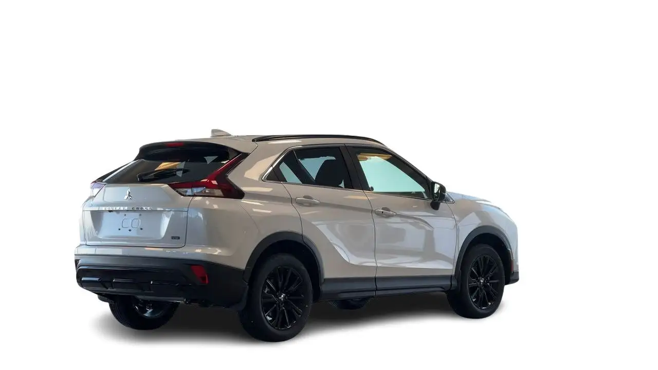 Mitsubishi Eclipse Cross снимка Mitsubishi Eclipse Cross