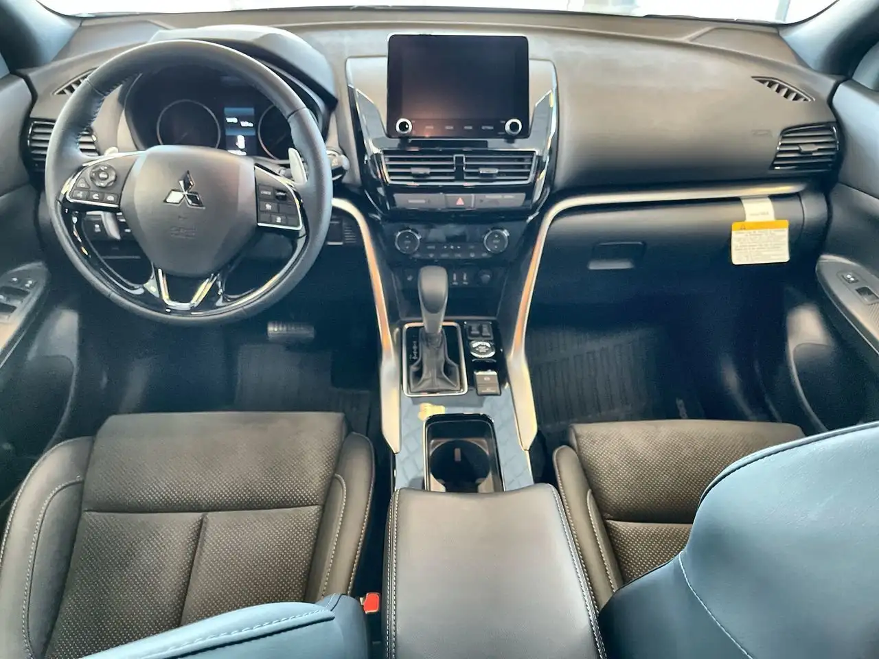 Mitsubishi Eclipse Cross снимка Mitsubishi Eclipse Cross
