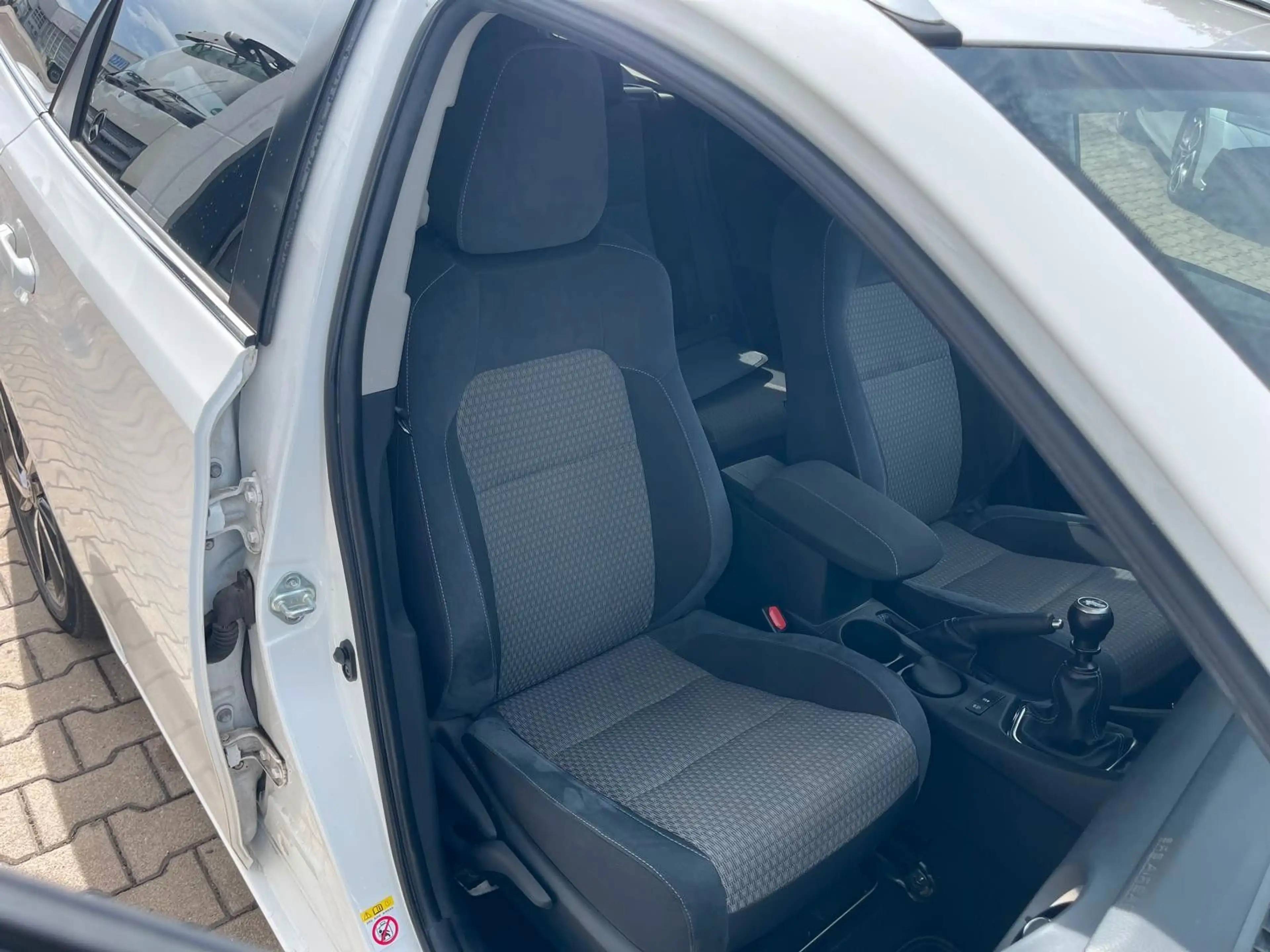 Toyota Auris Edition-S+/1.HD/S-Heft/Gar. — photo 8