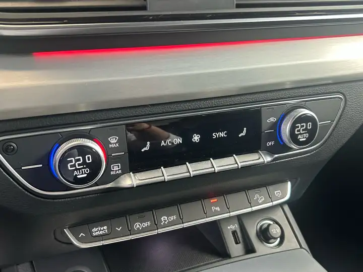 Audi Q5 2.0 Black line 40 TDI quattro-ultra 2022, foto 30