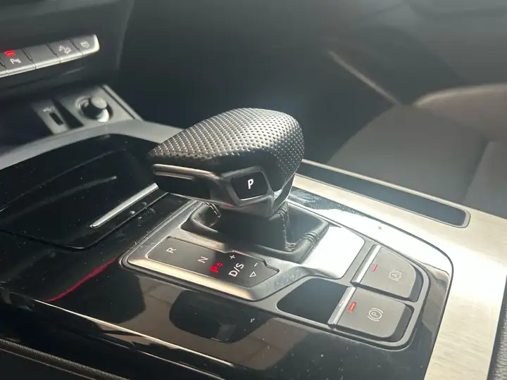 Audi Q5 2.0 Black line 40 TDI quattro-ultra 2022, foto 14