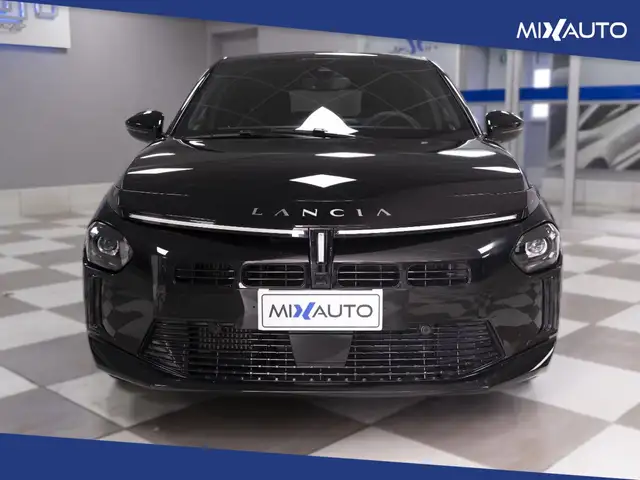Lancia Ypsilon view 2