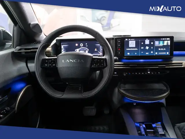 Lancia Ypsilon view 11