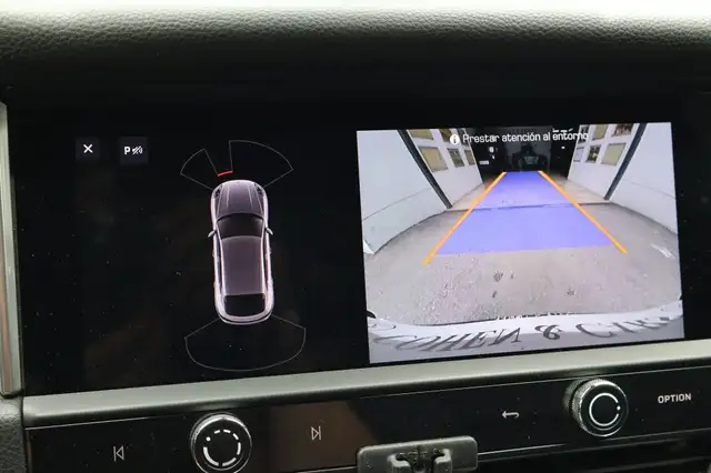 Porsche Macan view 11