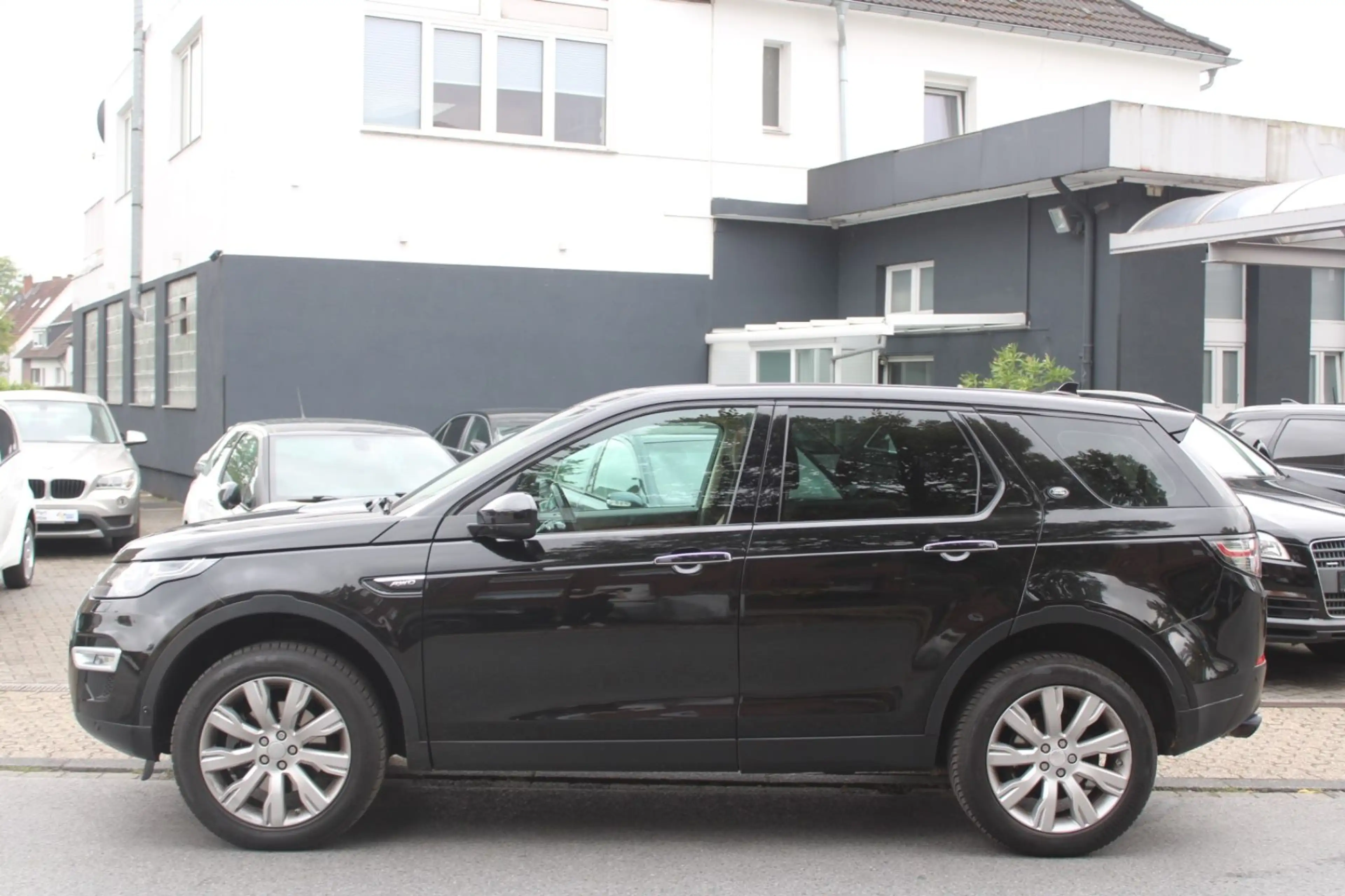 Land Rover Discovery 2.0 TD4 Sport HSE Luxury*7SITZER*PANO* — photo 5
