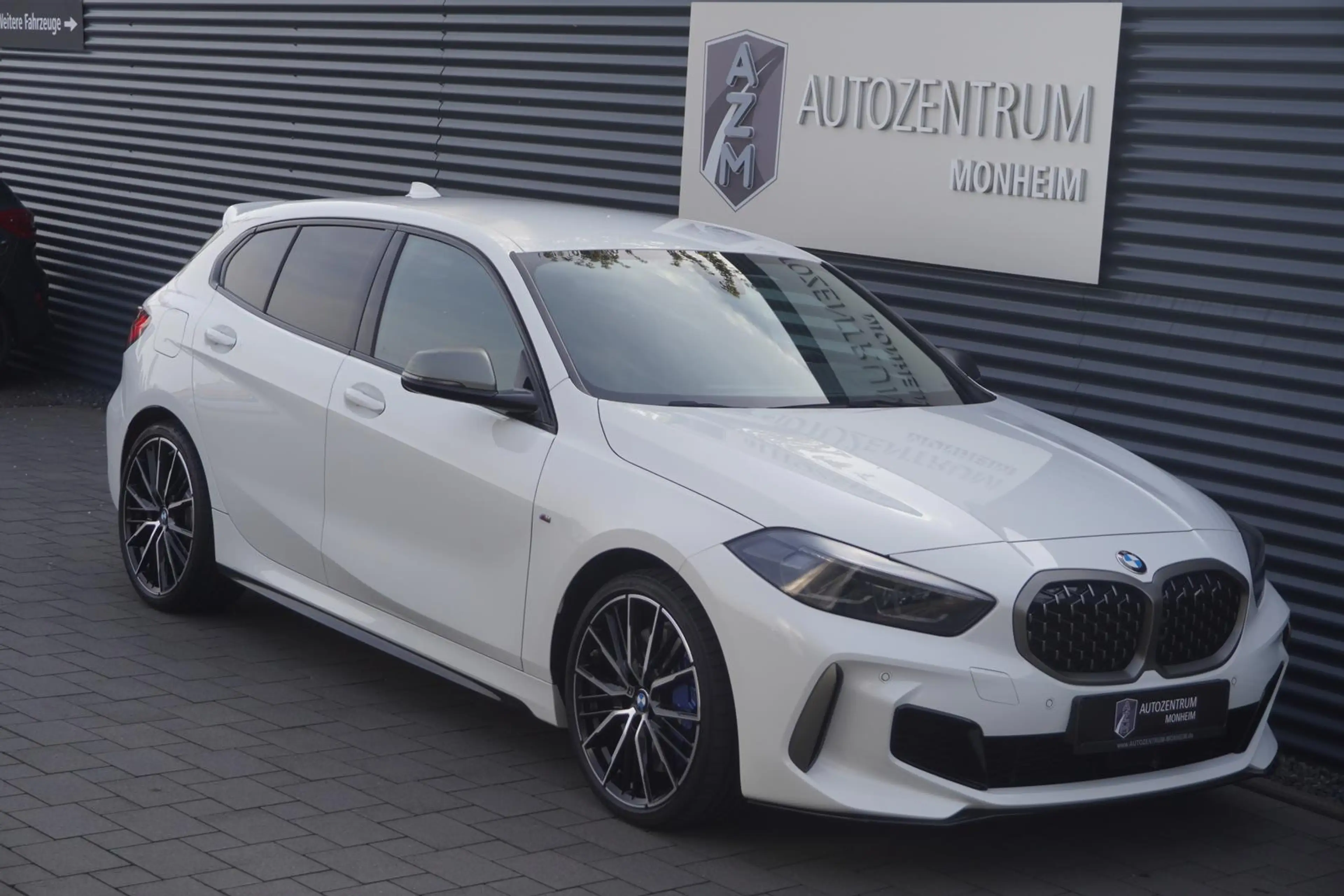 BMW 135 i xDrive VIRTUAL|HEAD-UP|SHADOW|KEYLESS|LED — photo 3