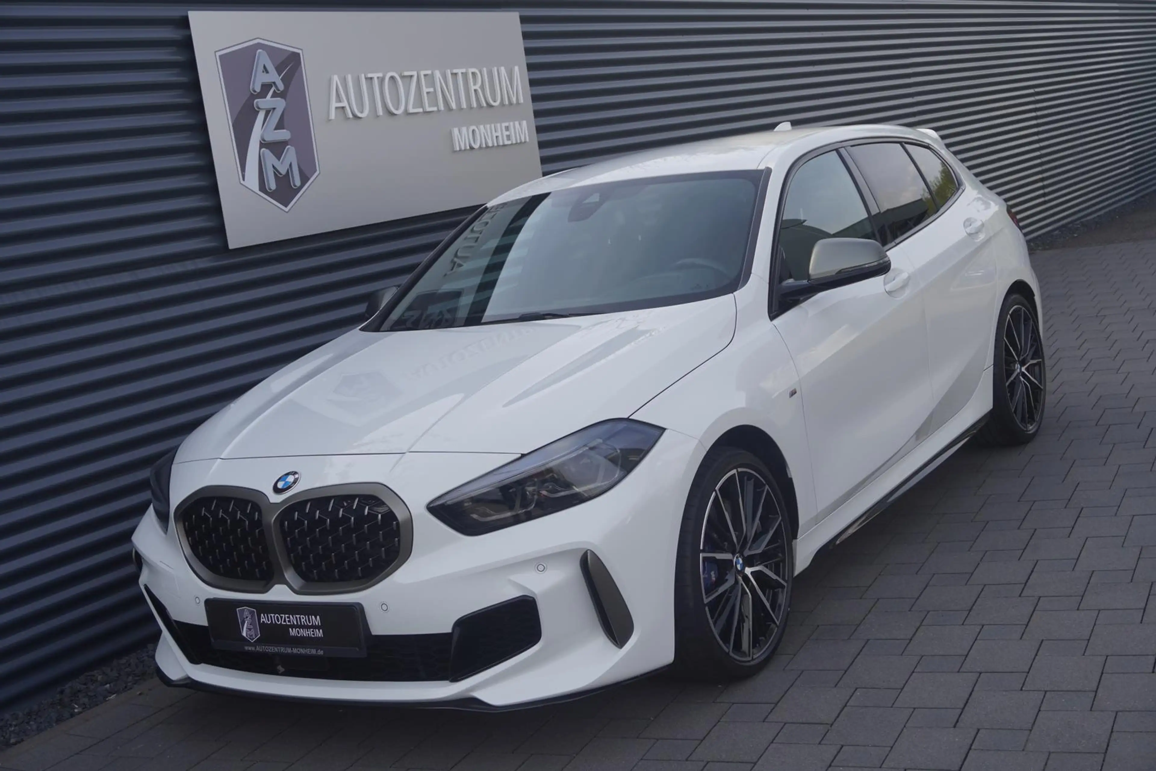 BMW 135 i xDrive VIRTUAL|HEAD-UP|SHADOW|KEYLESS|LED — photo 2