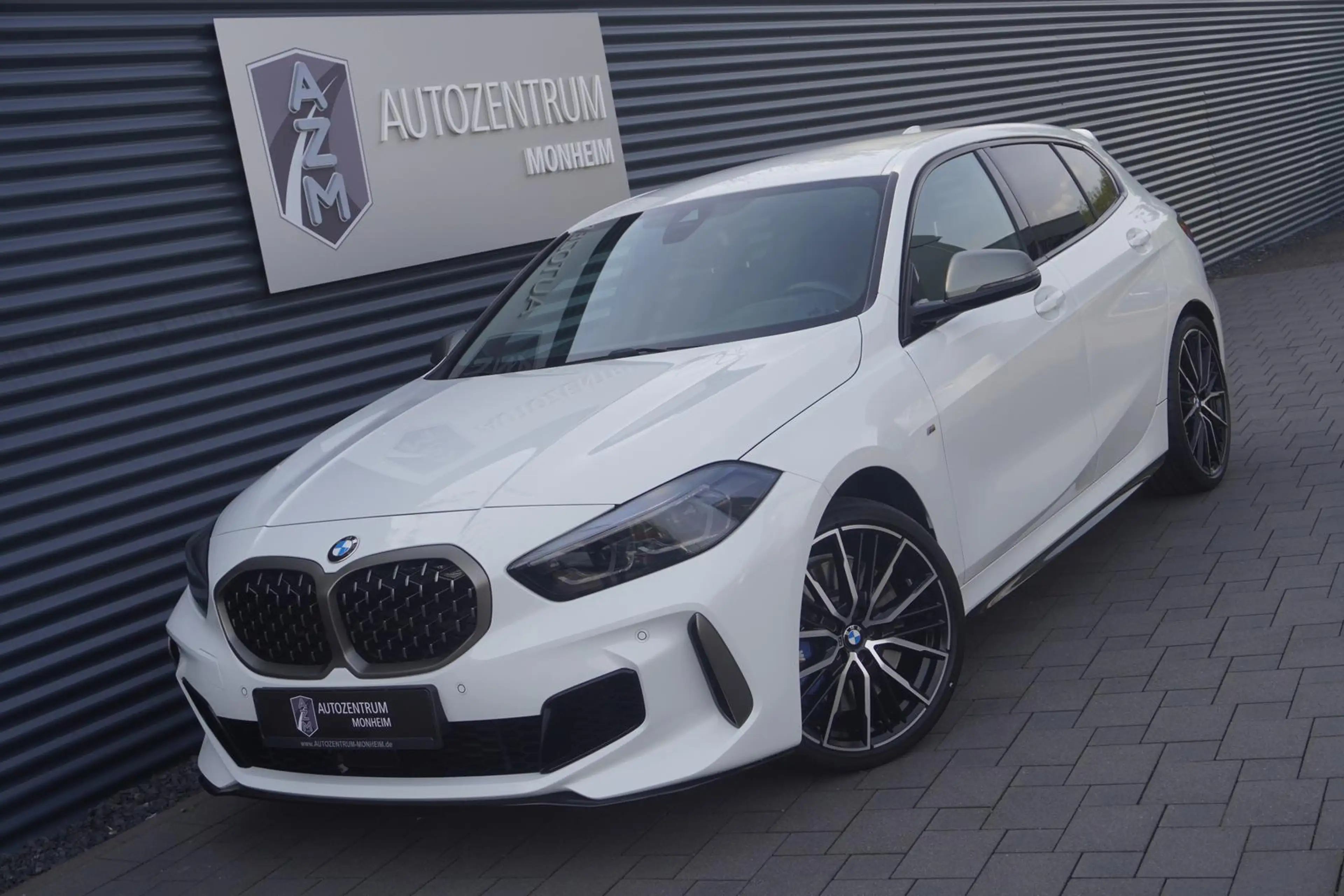 BMW 135 i xDrive VIRTUAL|HEAD-UP|SHADOW|KEYLESS|LED