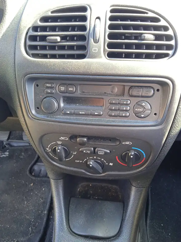 Peugeot 206 Seniorenfahrzeug aus 1. Hand TÜV neu, foto 6
