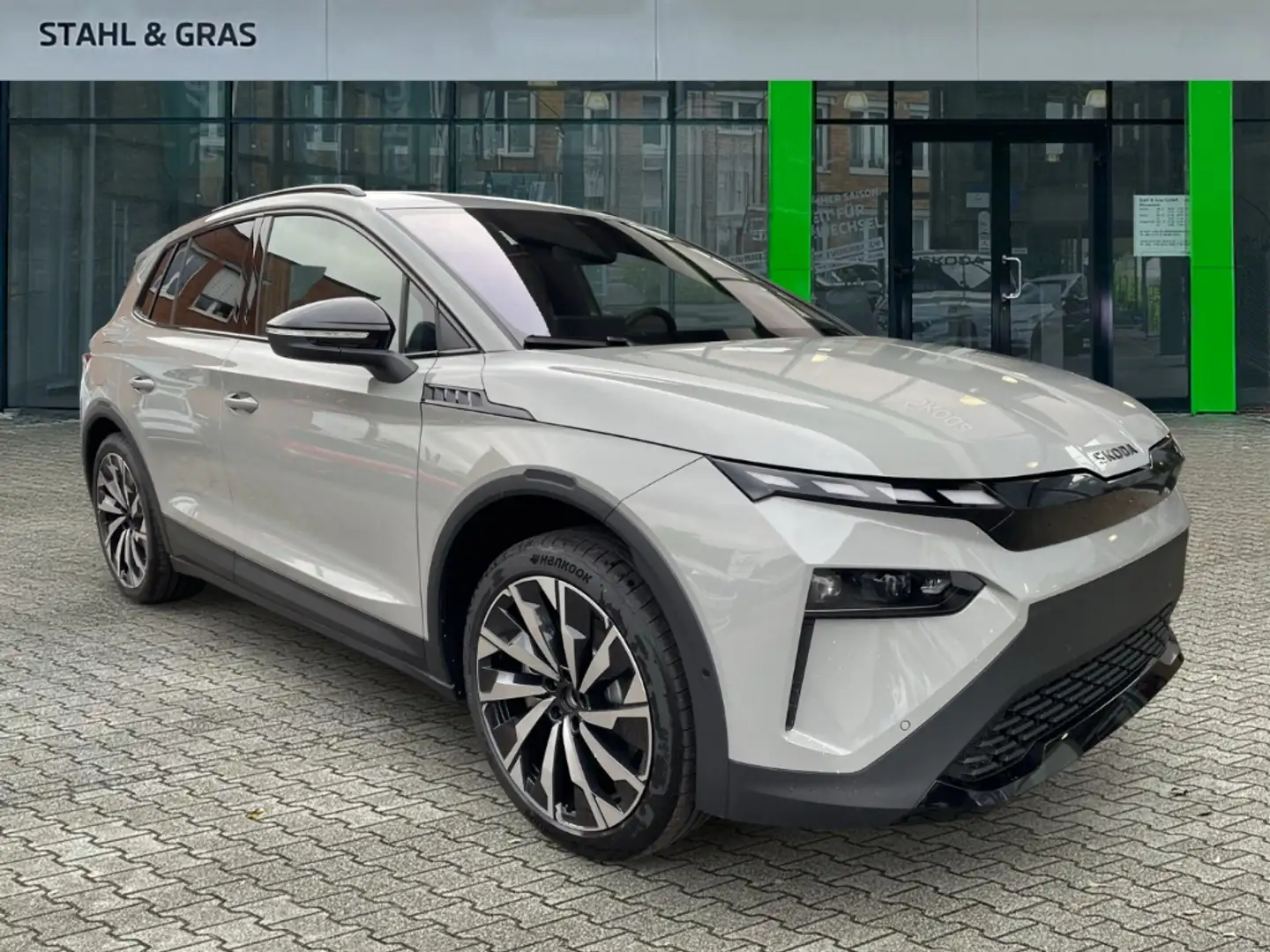 Skoda Elroq 85 Sportline  Sportpaket AD Navi Digitales Cockpit Gris - 1