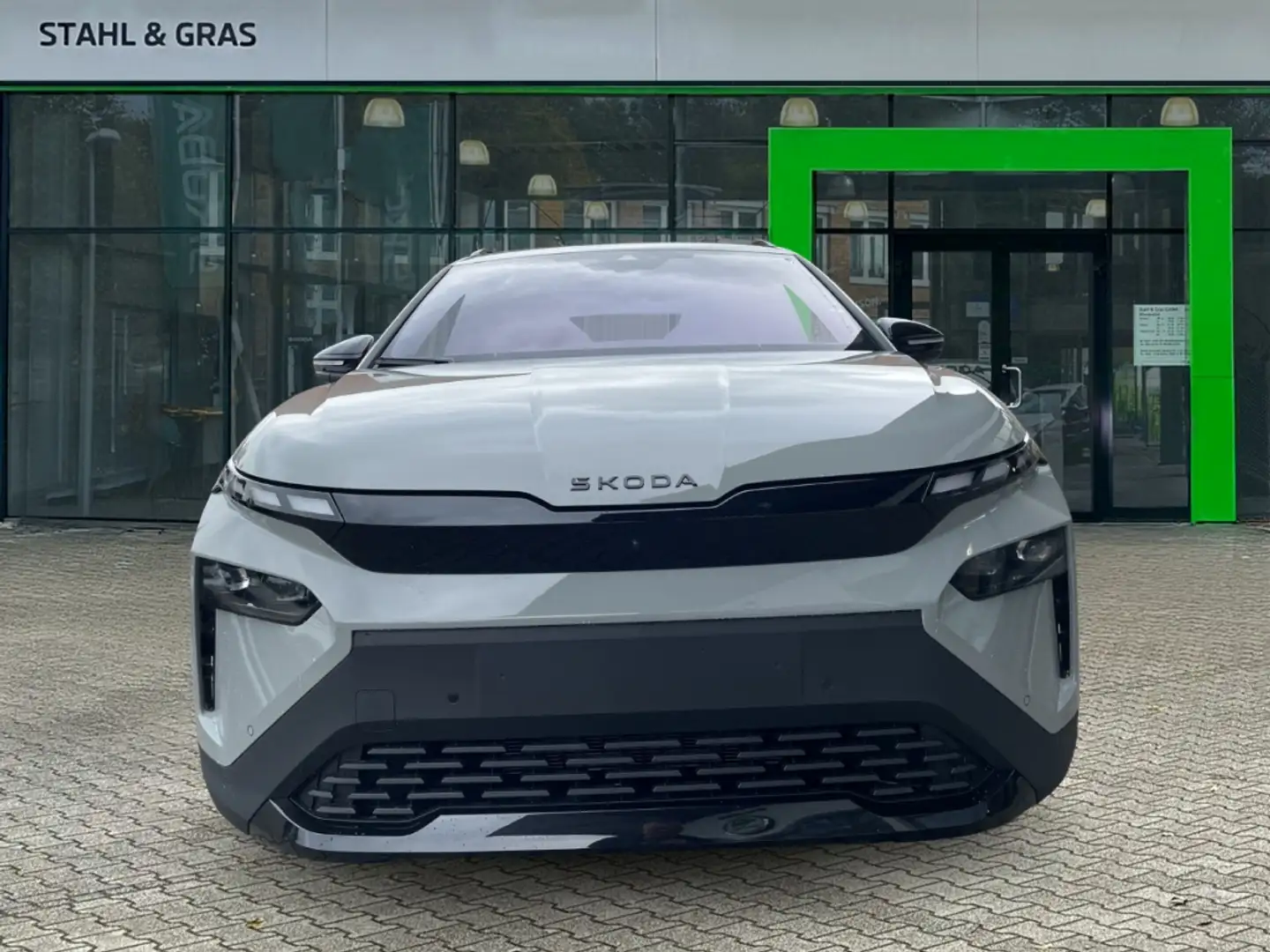 Skoda Elroq 85 Sportline  Sportpaket AD Navi Digitales Cockpit Gris - 2