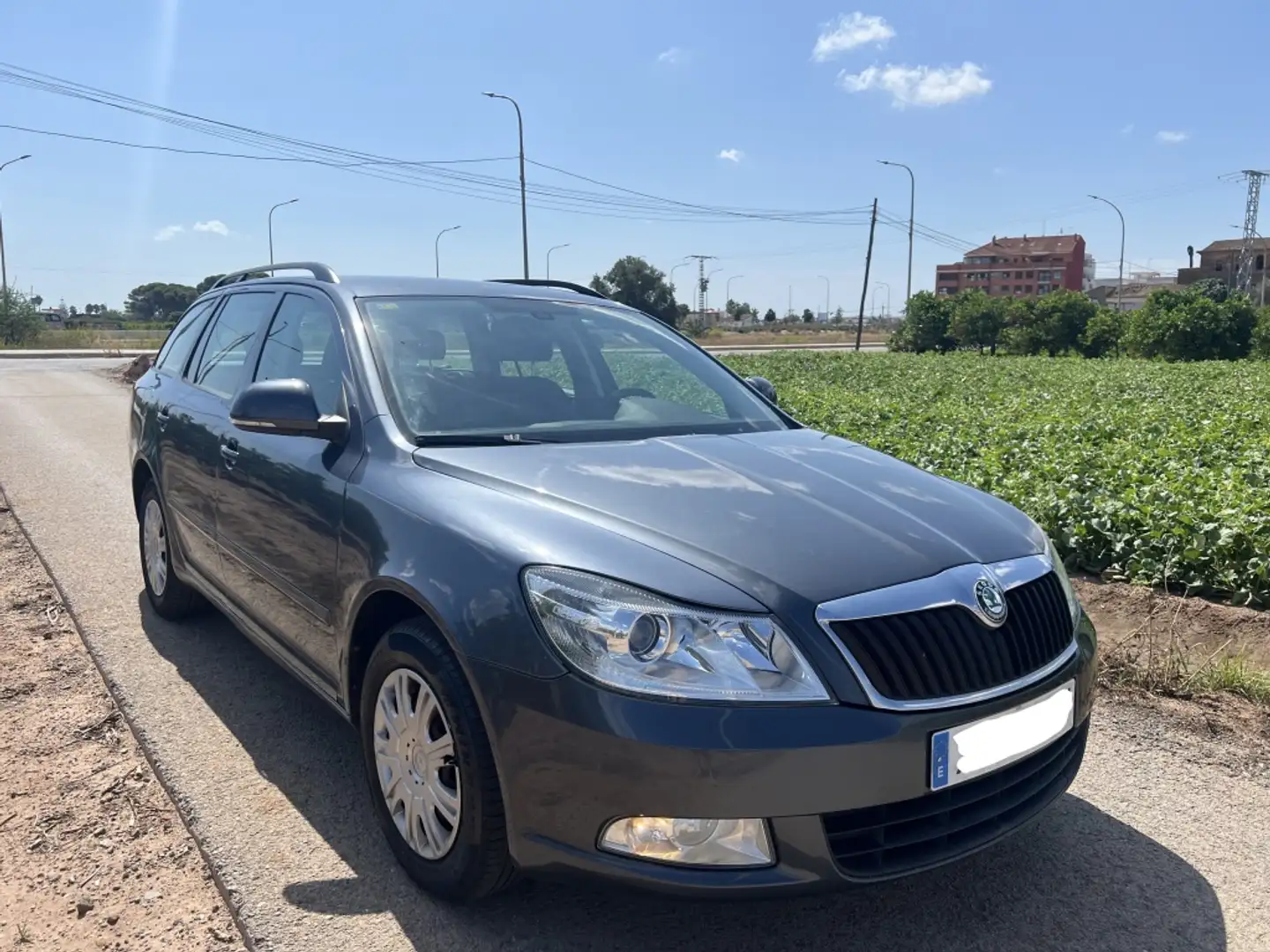 Skoda Octavia Combi 1.2 TSI Ambition Plateado - 1