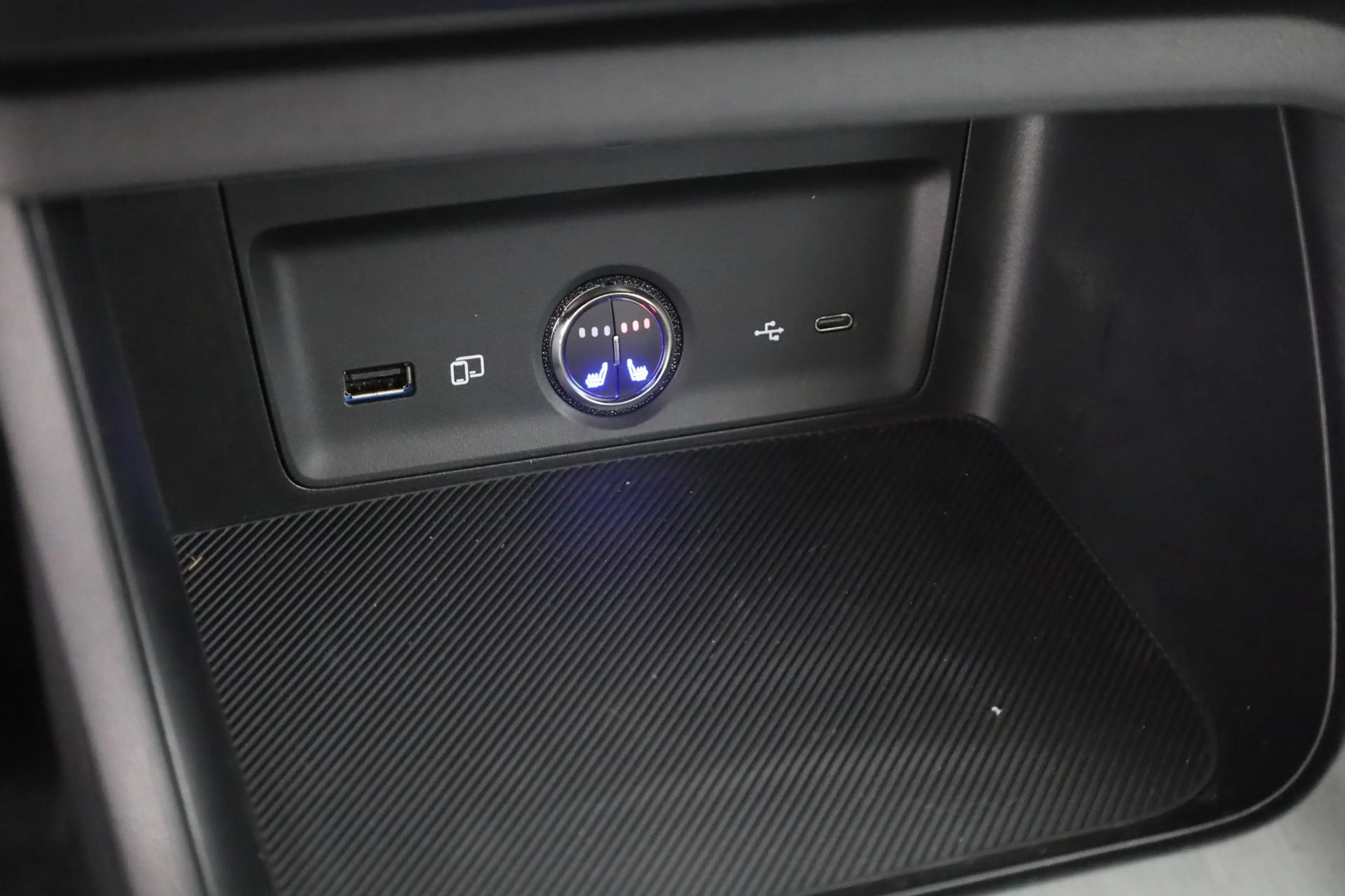 MG ZS 1.5 VTi-Tech Standard Navi Kamera Tempomat — photo 12
