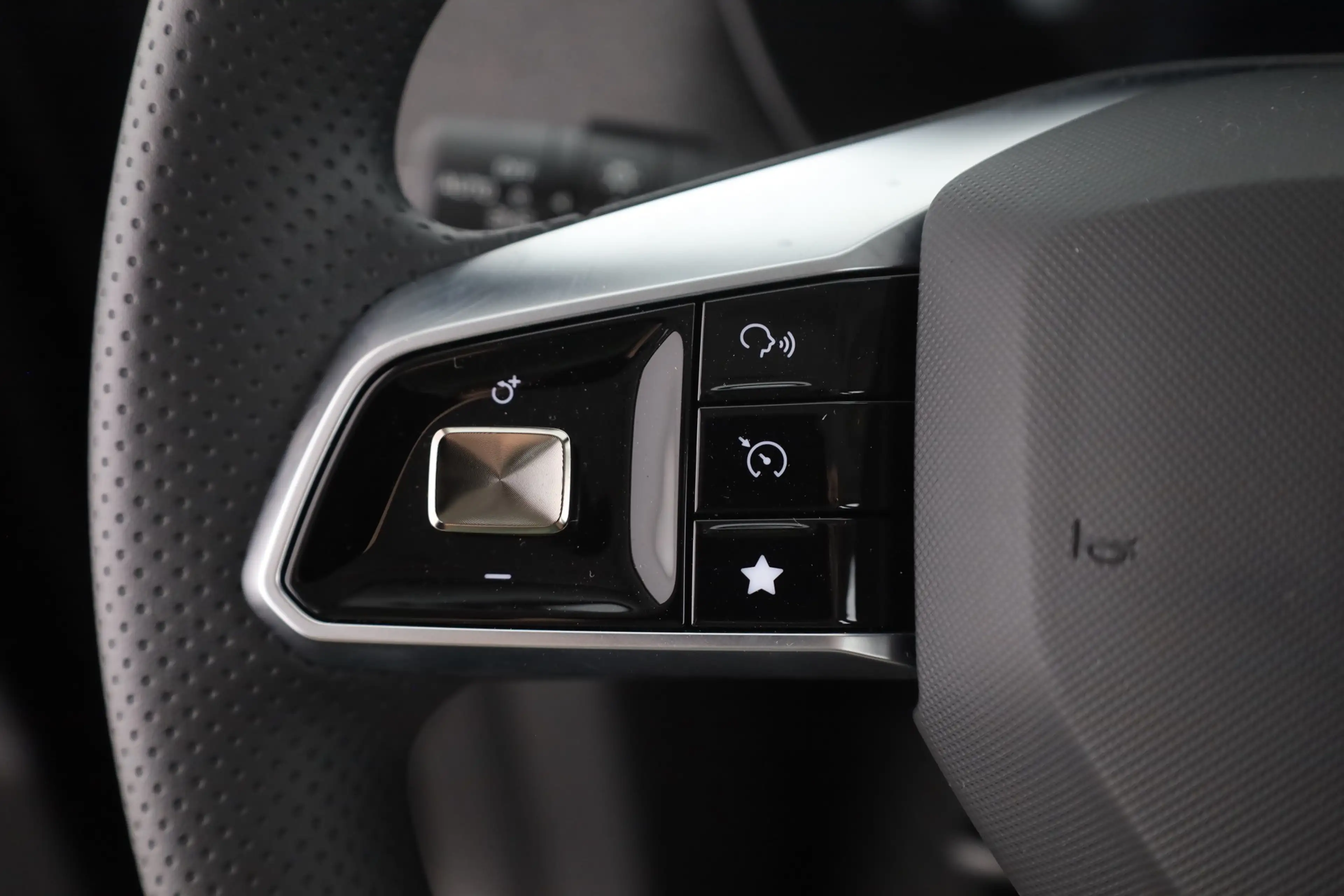 MG ZS 1.5 VTi-Tech Standard Navi Kamera Tempomat — photo 15