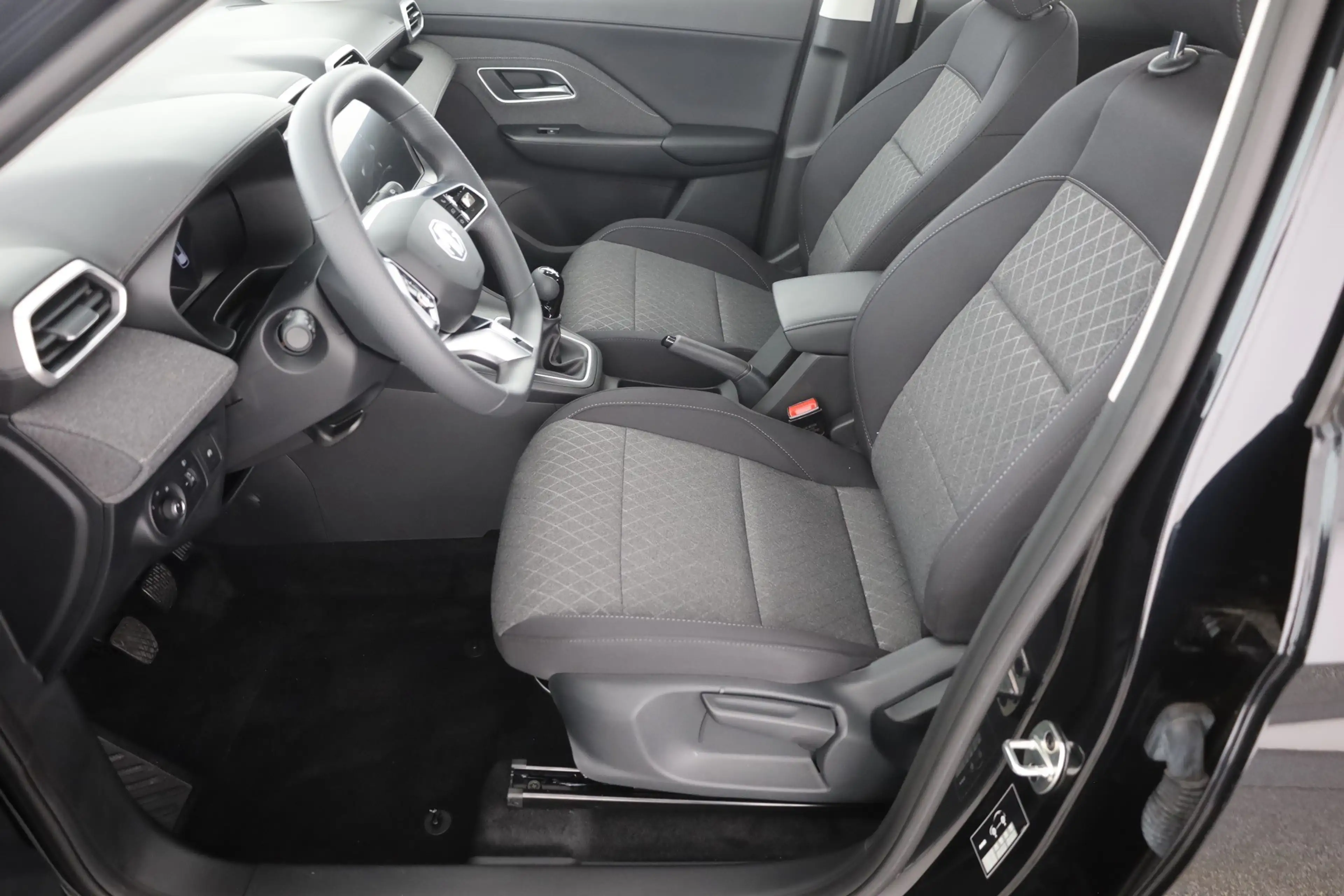 MG ZS 1.5 VTi-Tech Standard Navi Kamera Tempomat — photo 22