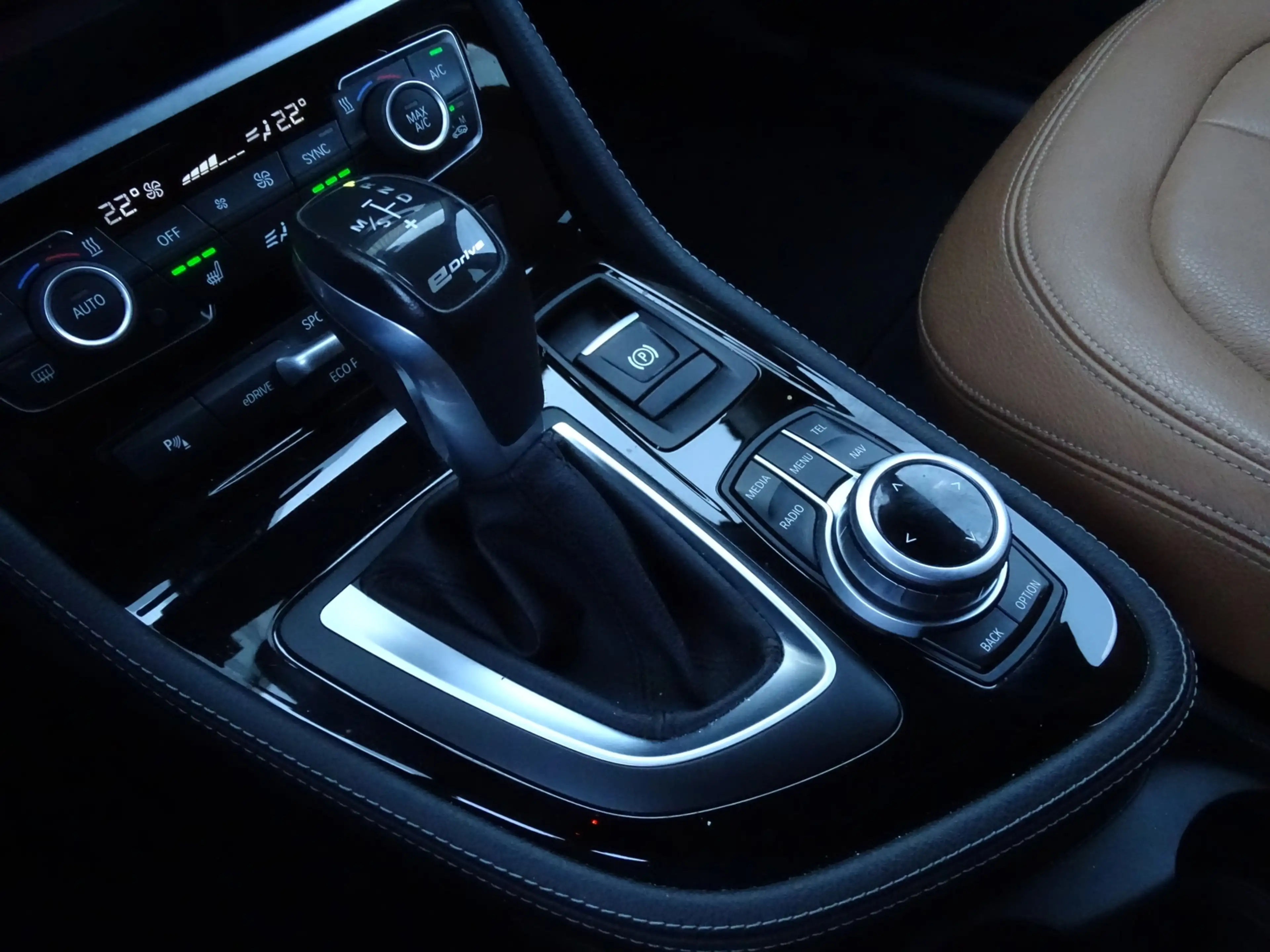 BMW 225 2-serie Active Tourer 225xe iPerformance High Exec — photo 25