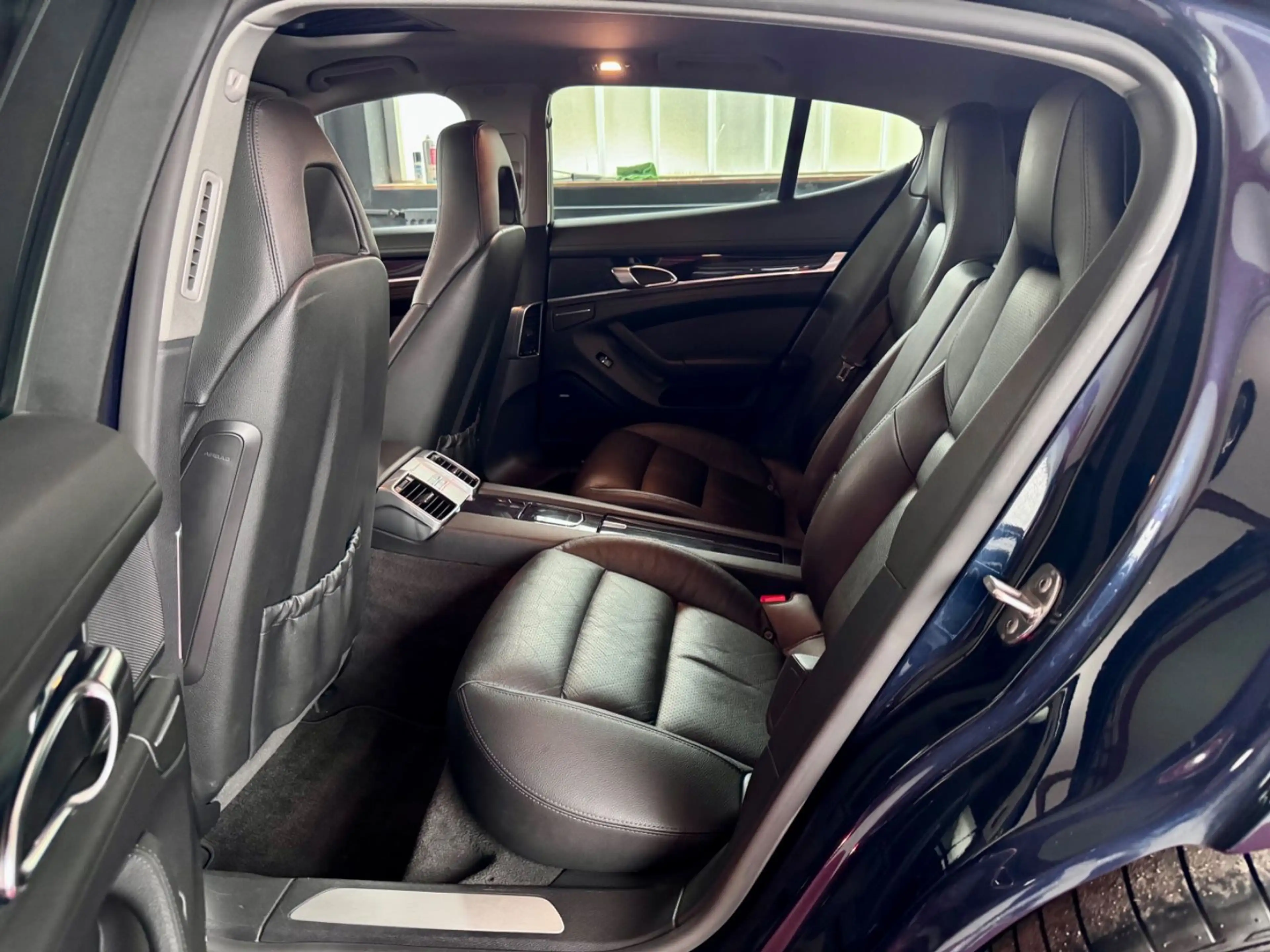 Porsche Panamera Diesel Schiebedach Bose Luft PCM 19Zoll — photo 27