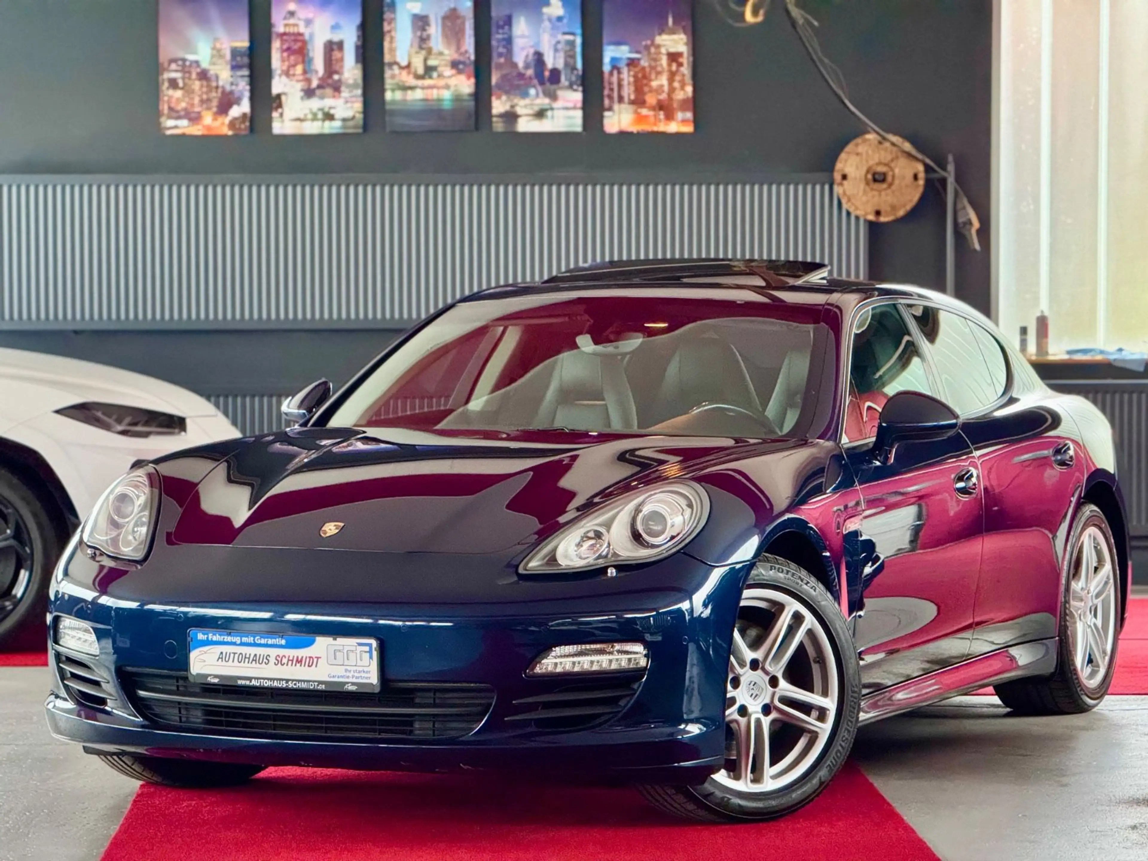 Porsche Panamera Diesel Schiebedach Bose Luft PCM 19Zoll