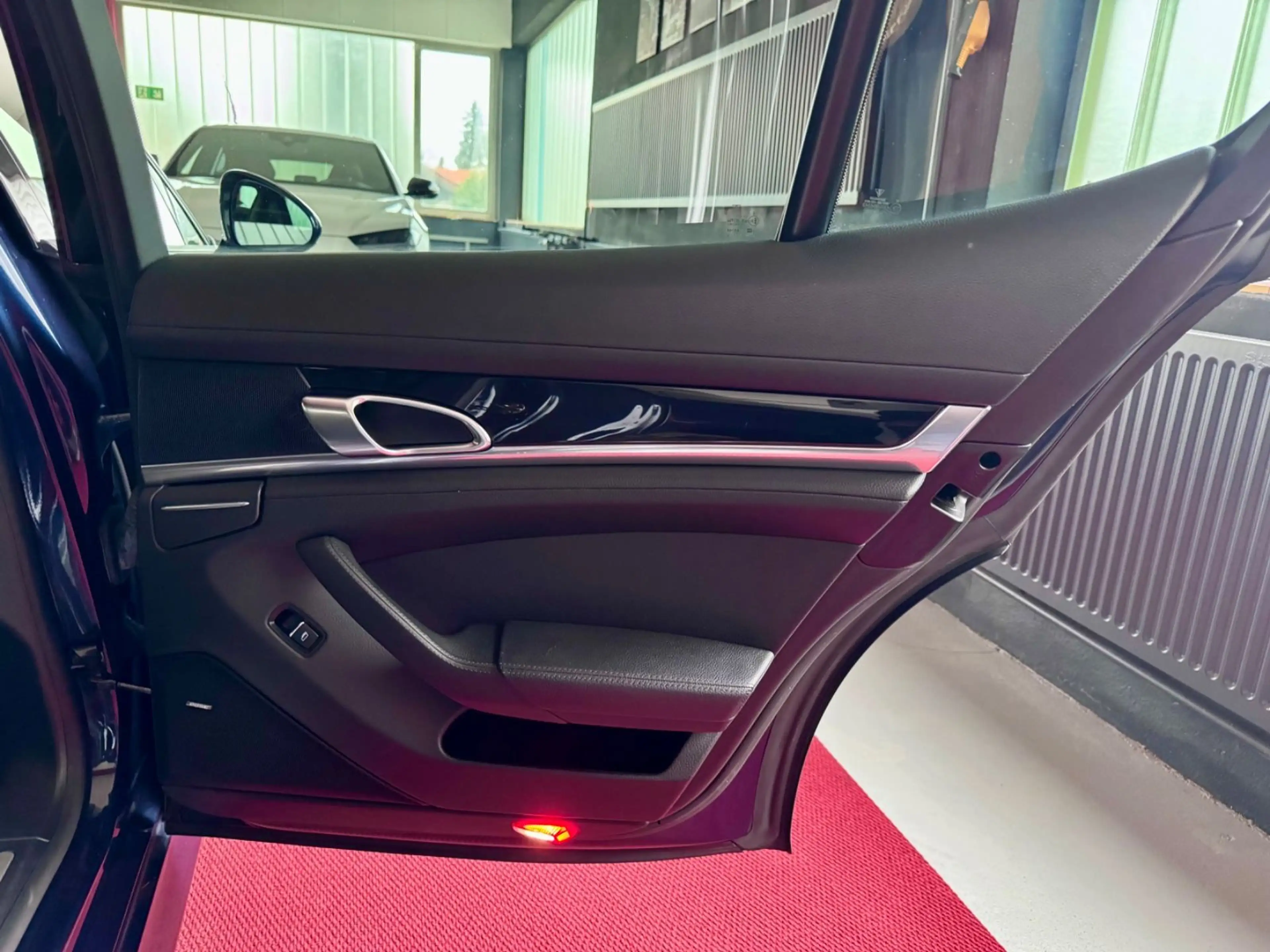 Porsche Panamera Diesel Schiebedach Bose Luft PCM 19Zoll — photo 32