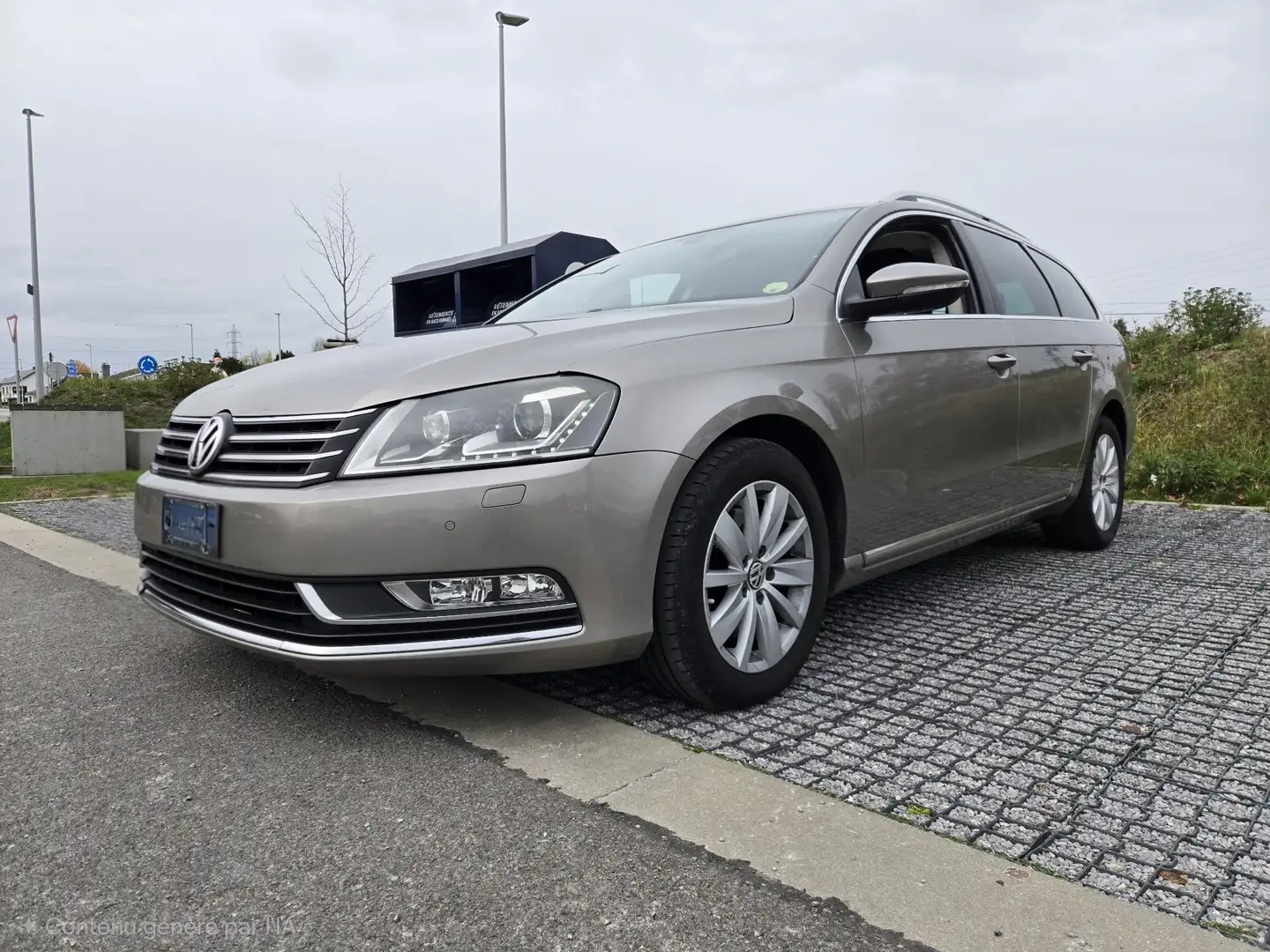 Volkswagen Passat Variant SW 1.6 CR TDi Comfortline BMT Brun - 2
