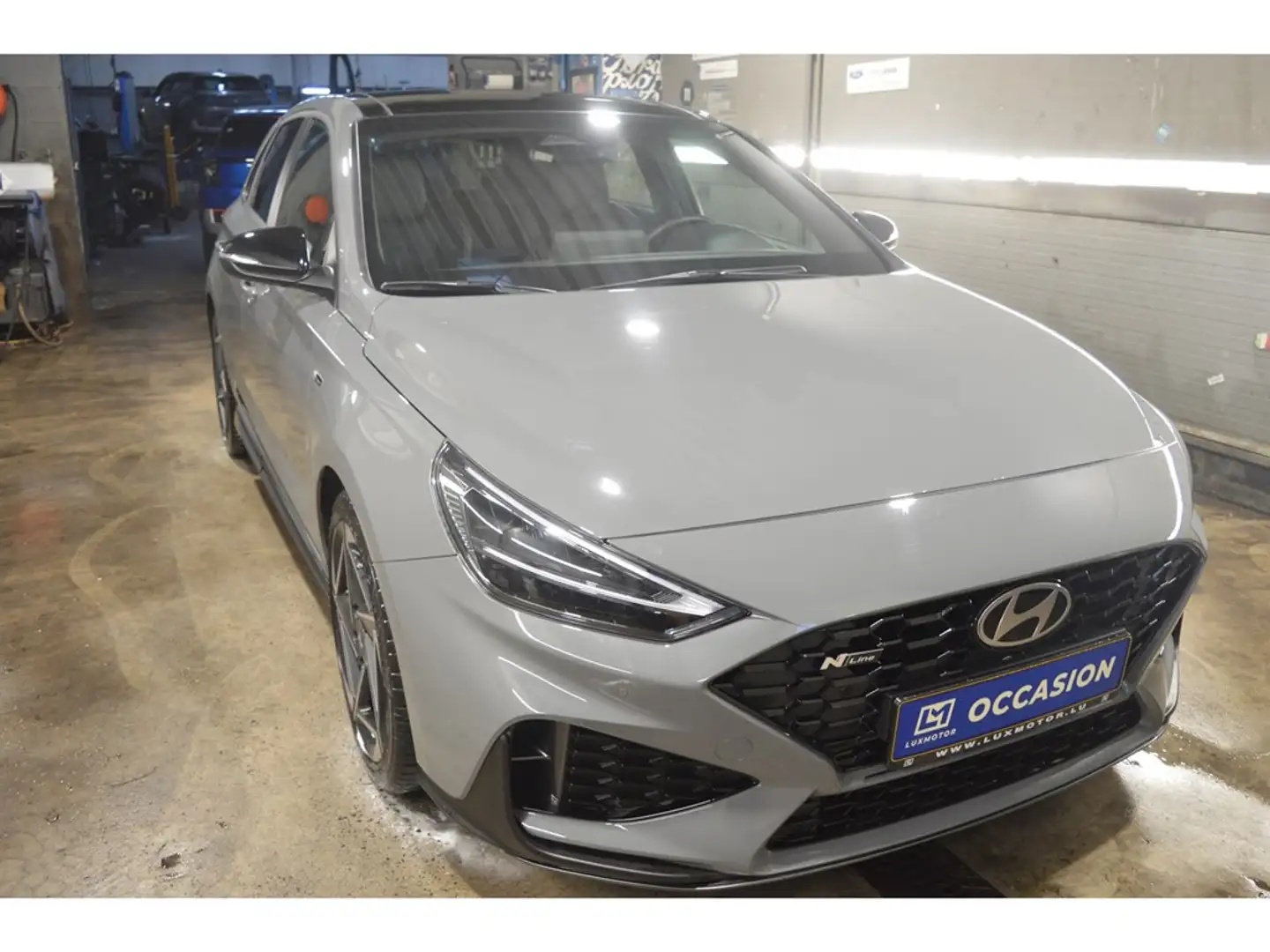 Hyundai i30 1.5 T-GDi 140cv MHEV Sky N-Line A7 Gris - 2