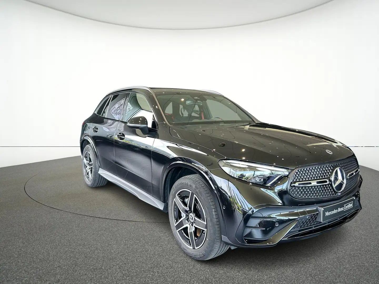 Mercedes-Benz GLC 300 e 4MATIC AMG Line + LEDER + DIGITAL LIGHT + NIGHTP Zwart - 2