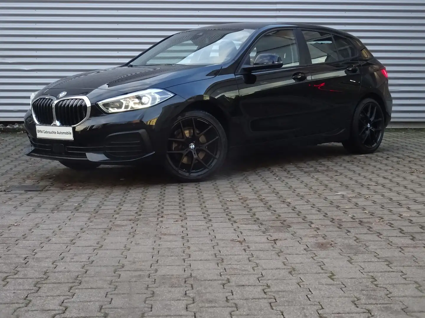 BMW 118 i Lim. Advantage LED LivePro 18M-Perform PDC Schwarz - 1