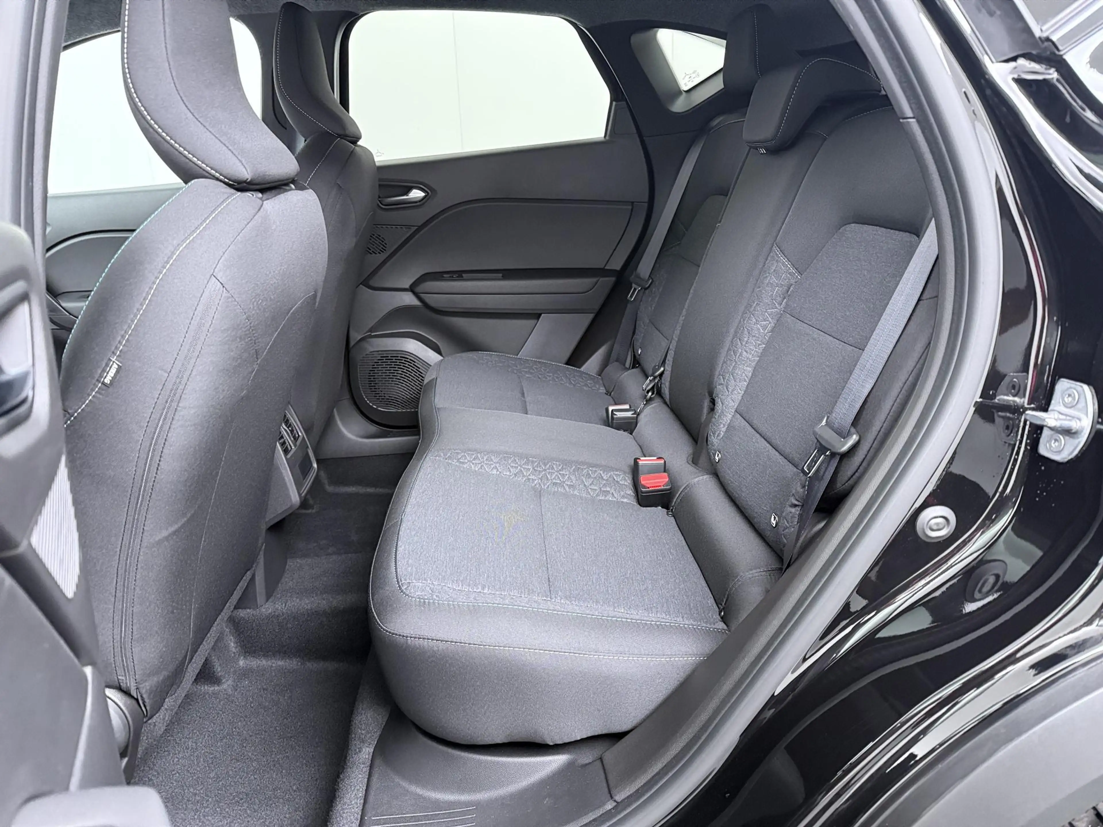 Mitsubishi ASX 1.8 HEV AT Black Edition Black Edition | € 2.000 K — photo 14