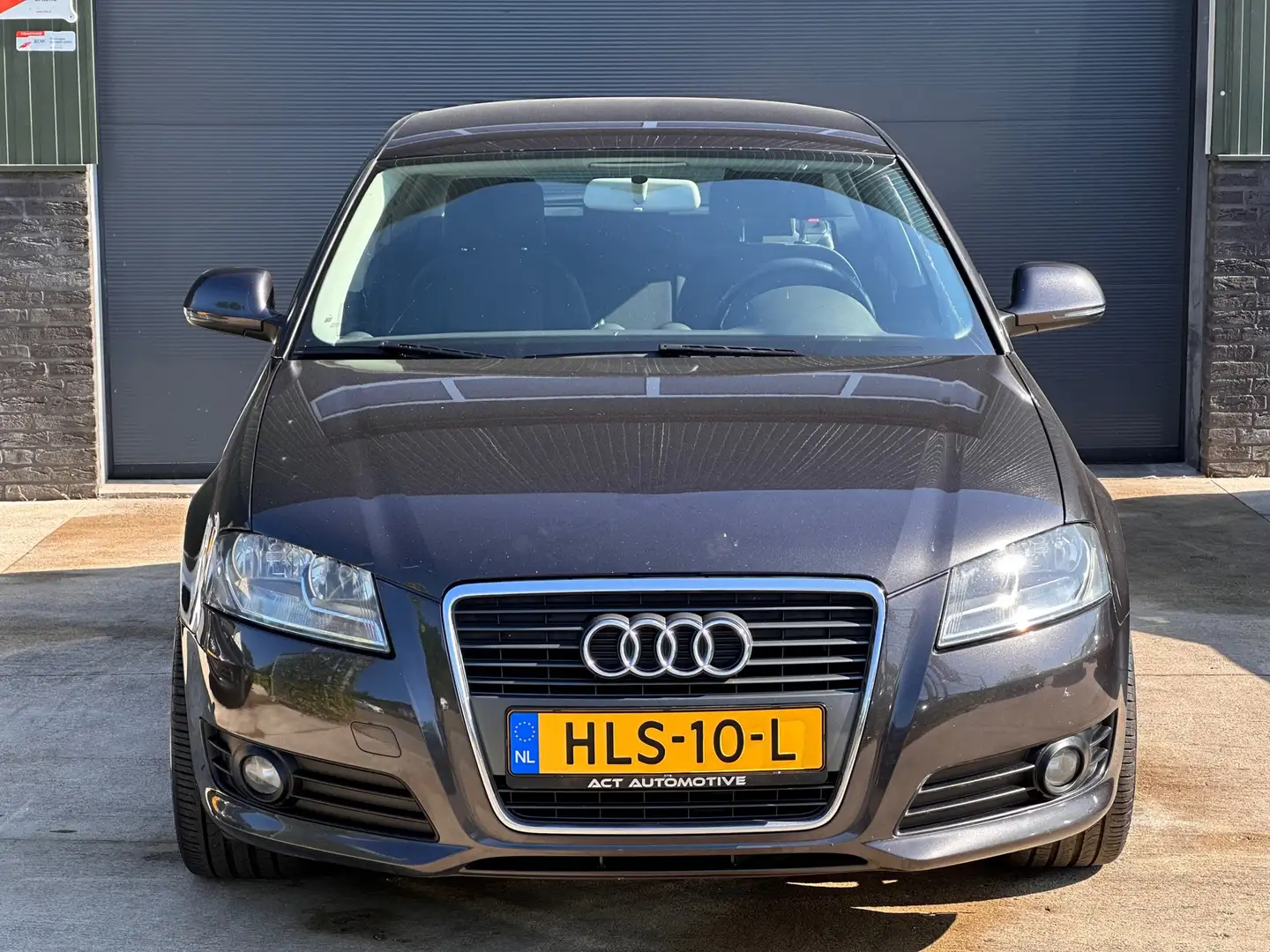 Audi A3 Sportback 1.4 TFSI Attraction , CarPlay! Grijs - 2