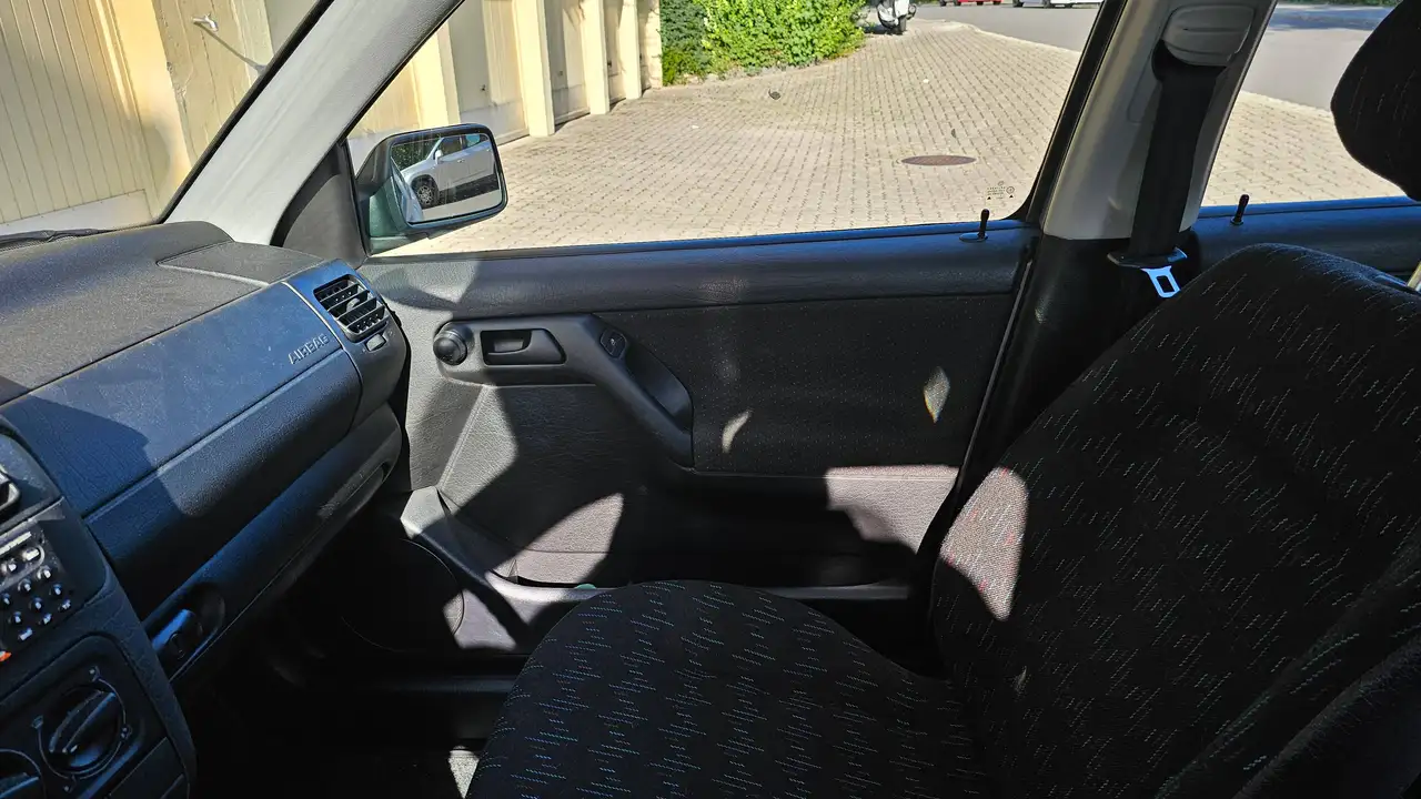 Volkswagen Golf 1.6, foto 9