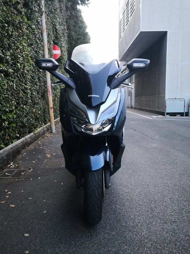 Honda Forza 300 Deluxe - 2