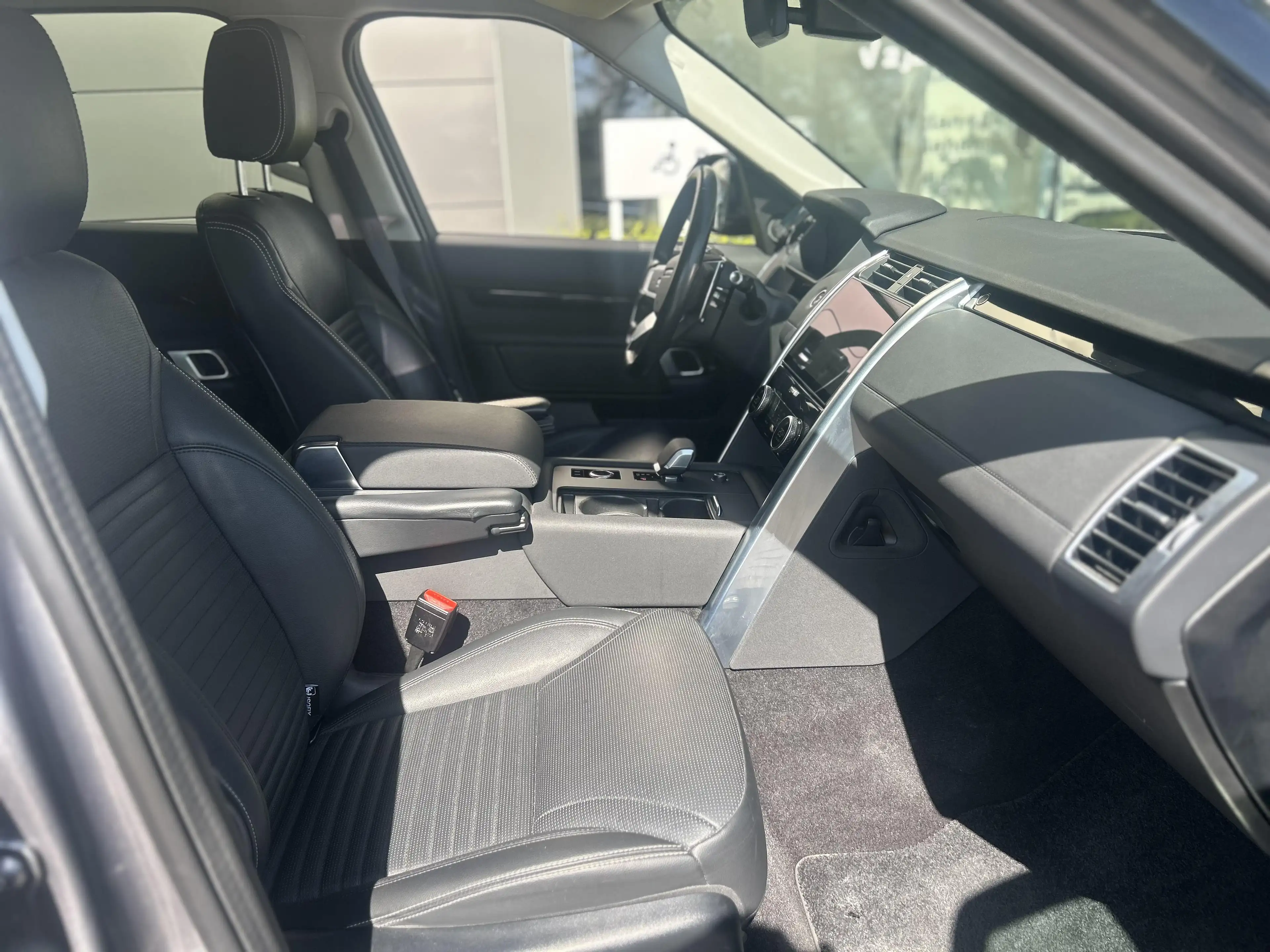 Land Rover Discovery S D250 — photo 6