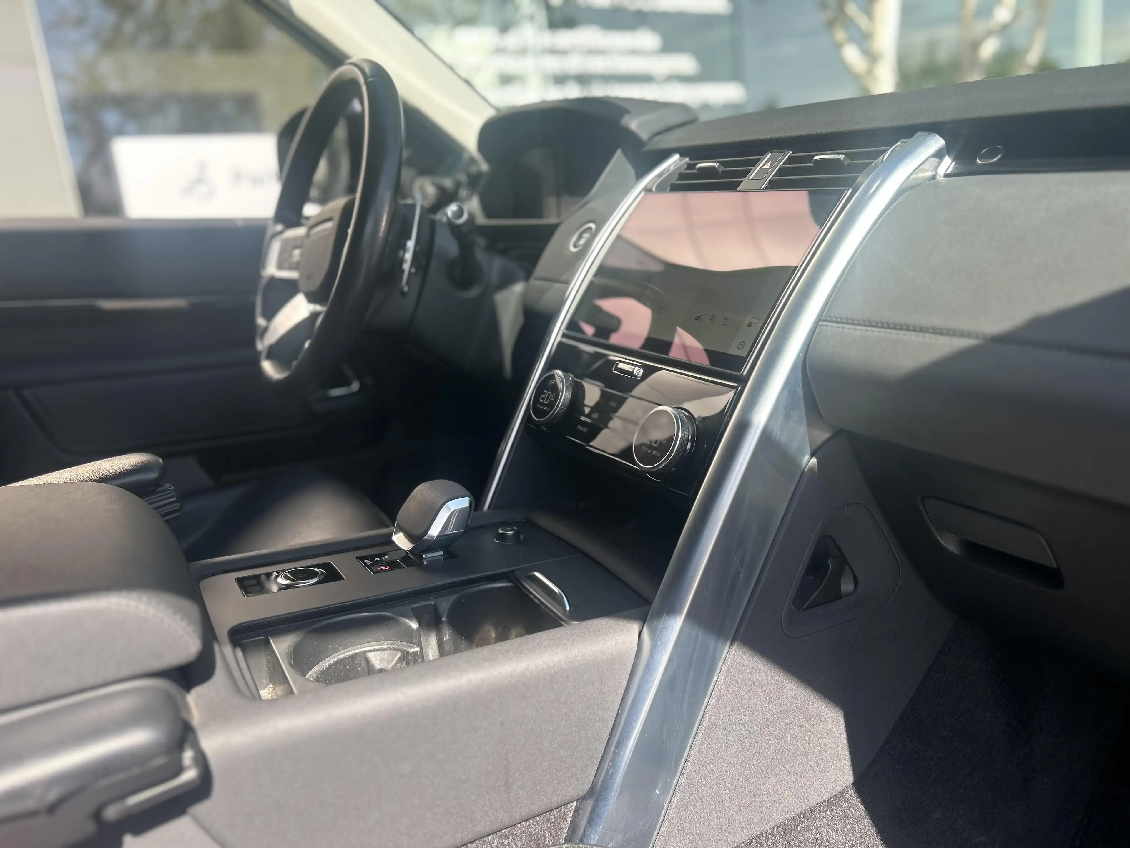 Land Rover Discovery S D250 — photo 11