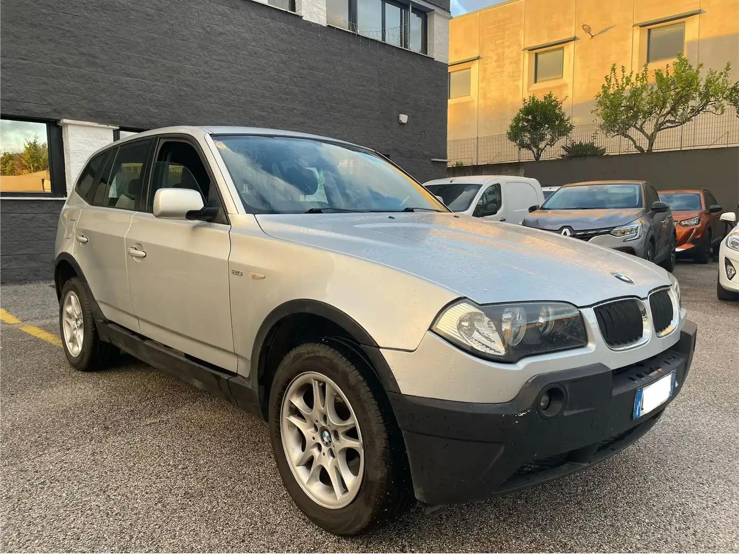 BMW X3 2.0 FUTURA 150CV Argento - 1