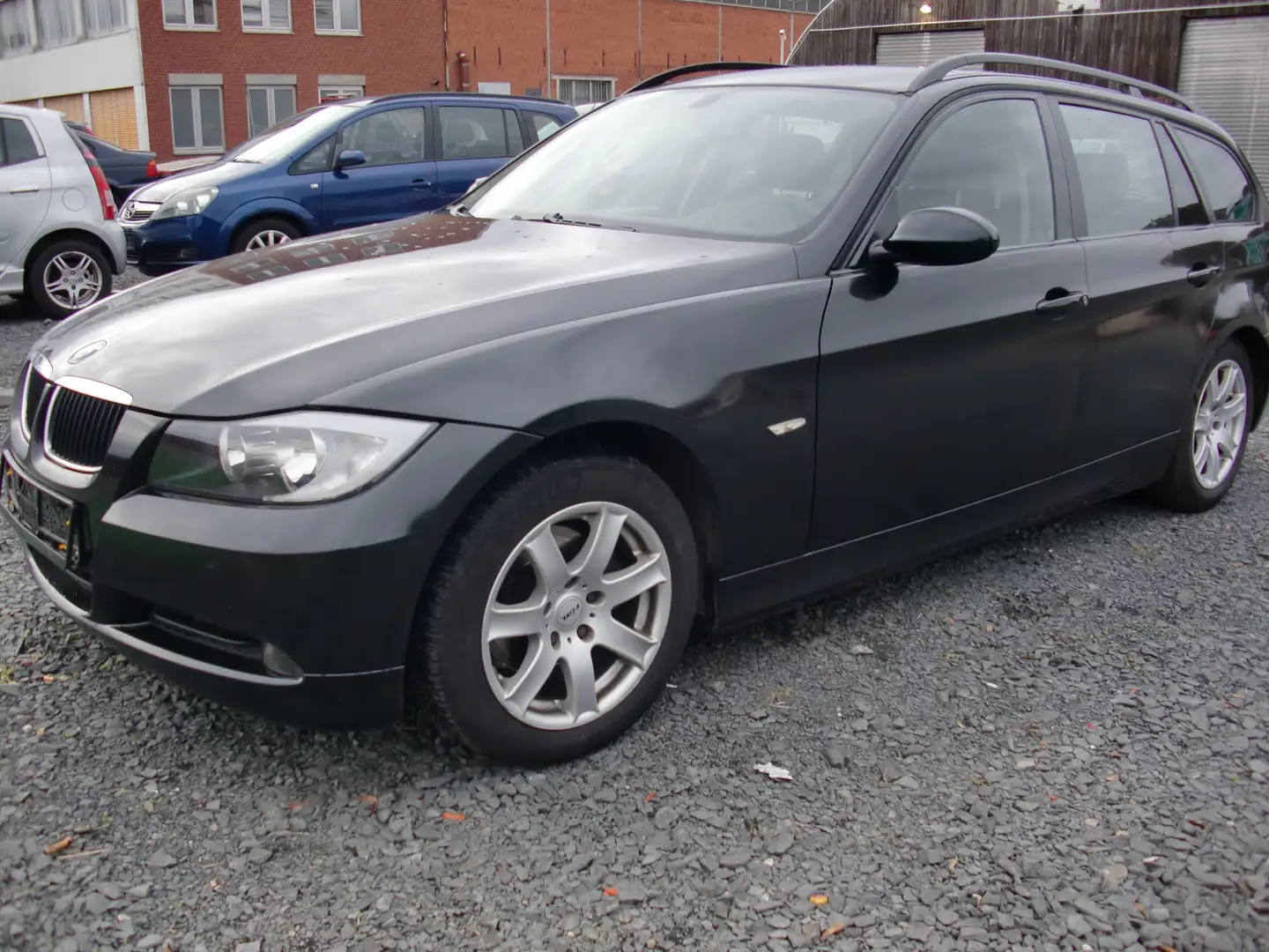 BMW 318 318d DPF Touring Noir - 1