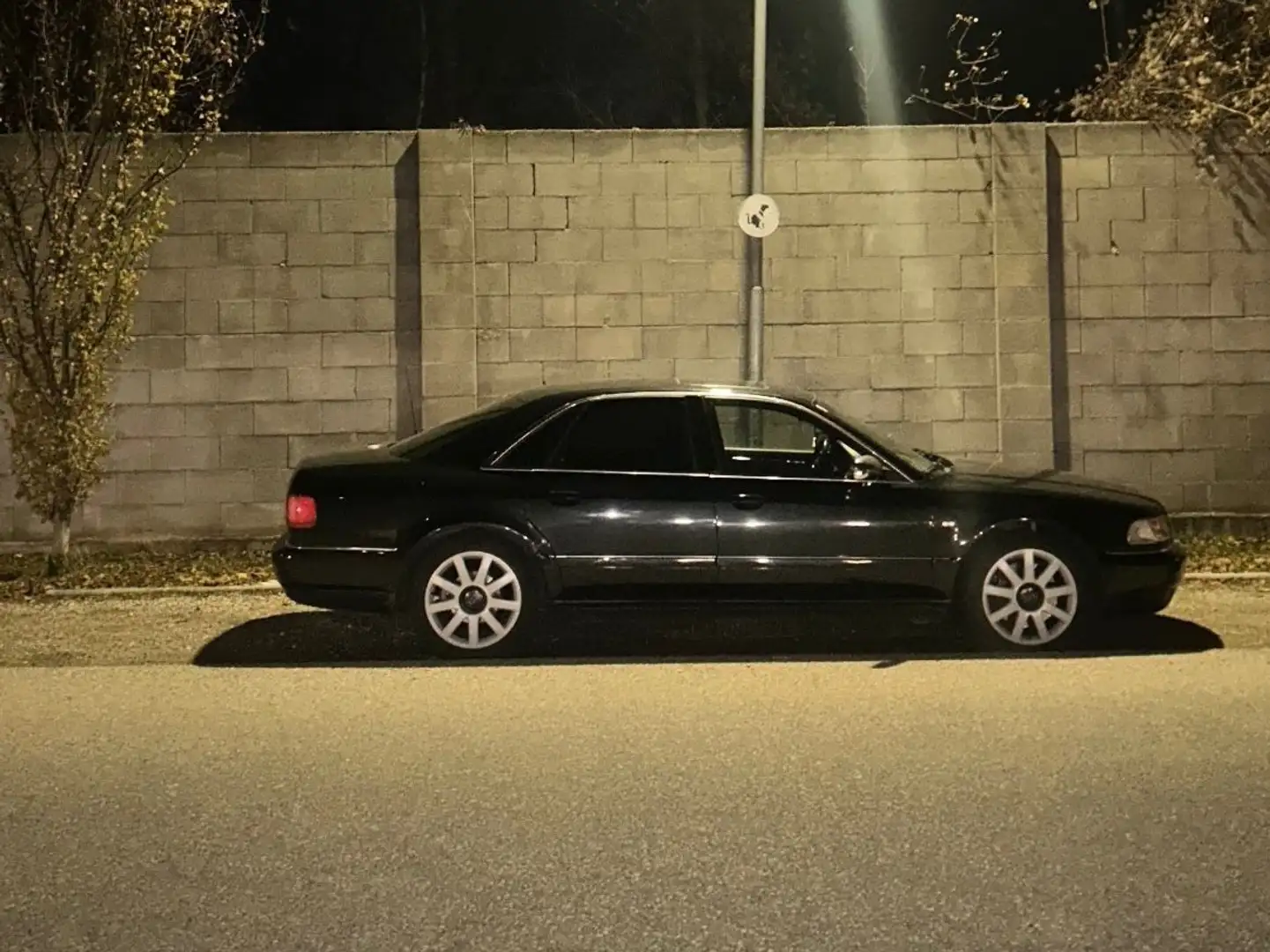 Audi S8 A8 4,2 S8 quattro Tiptronic Schwarz - 2