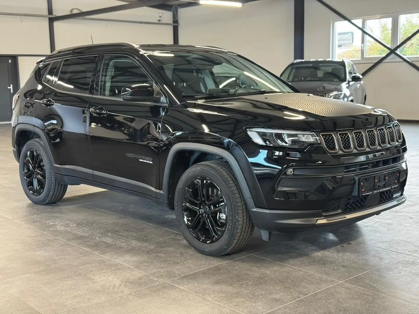 Jeep Compass Upland PHEV 4WD+NAV+LED+KAM+ACC+VIRTUAL Schwarz - 1