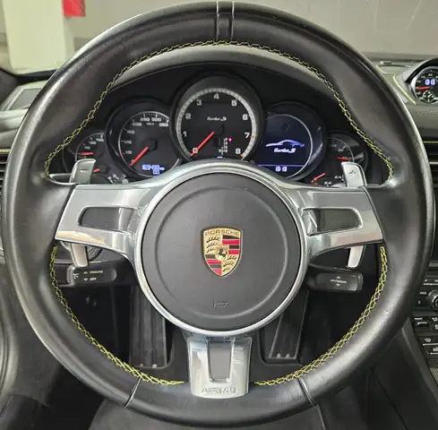 Porsche 911 Turbo S * CHRONO * APPROVED bis 10/2027 * PANO * Ansicht 45