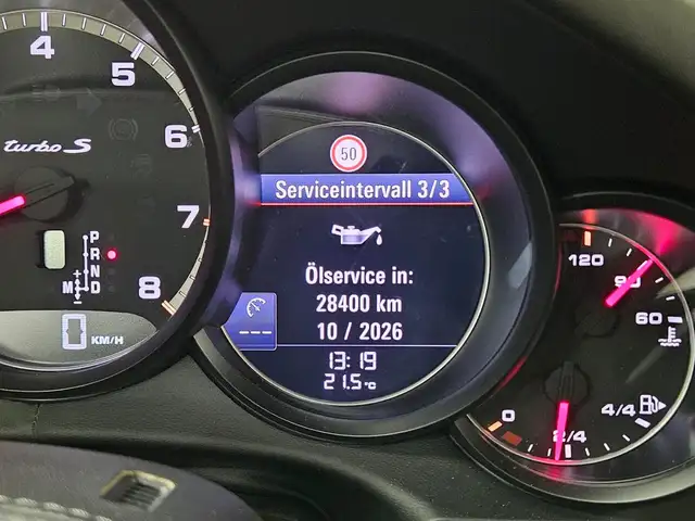 Porsche 911 Turbo S * CHRONO * APPROVED bis 10/2027 * PANO * Ansicht 23