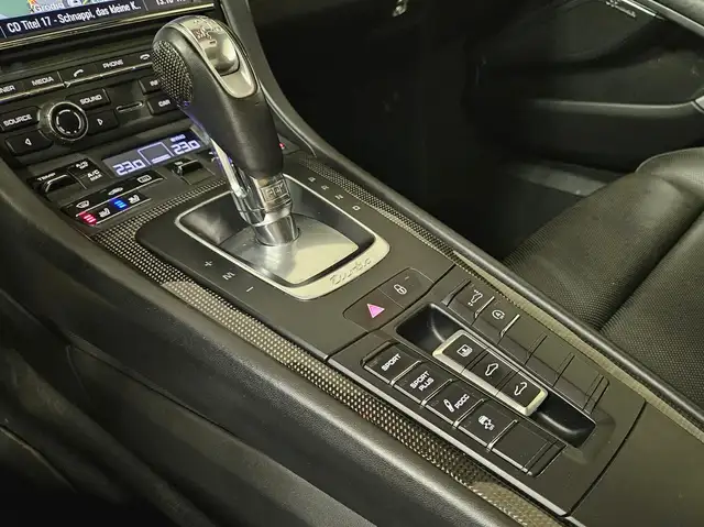 Porsche 911 Turbo S * CHRONO * APPROVED bis 10/2027 * PANO * Ansicht 35