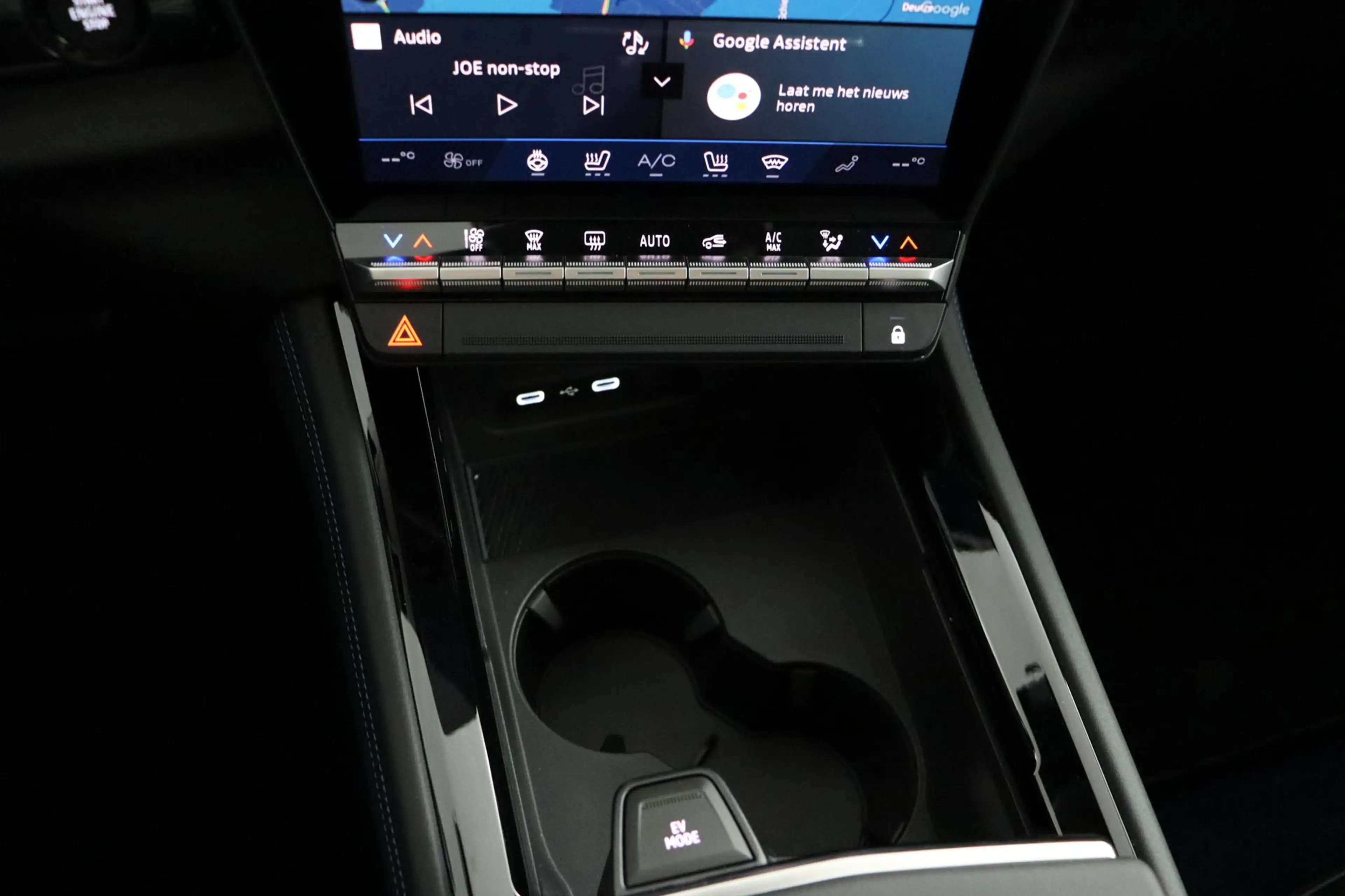 Renault Rafale atelier Alpine hyper hybrid E-Tech 4x4 300 | Full — photo 6