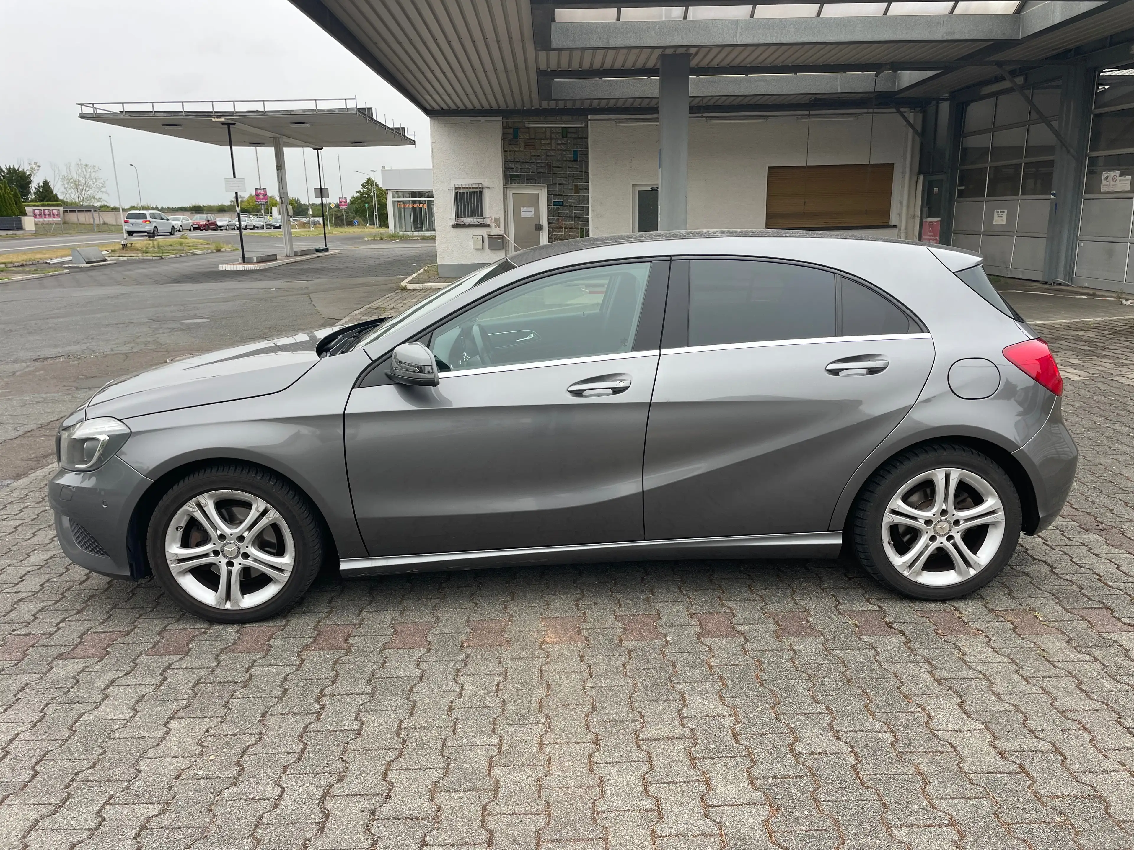 Mercedes-Benz A 180 A-Klasse (BlueEFFICIENCY) Urban — photo 4